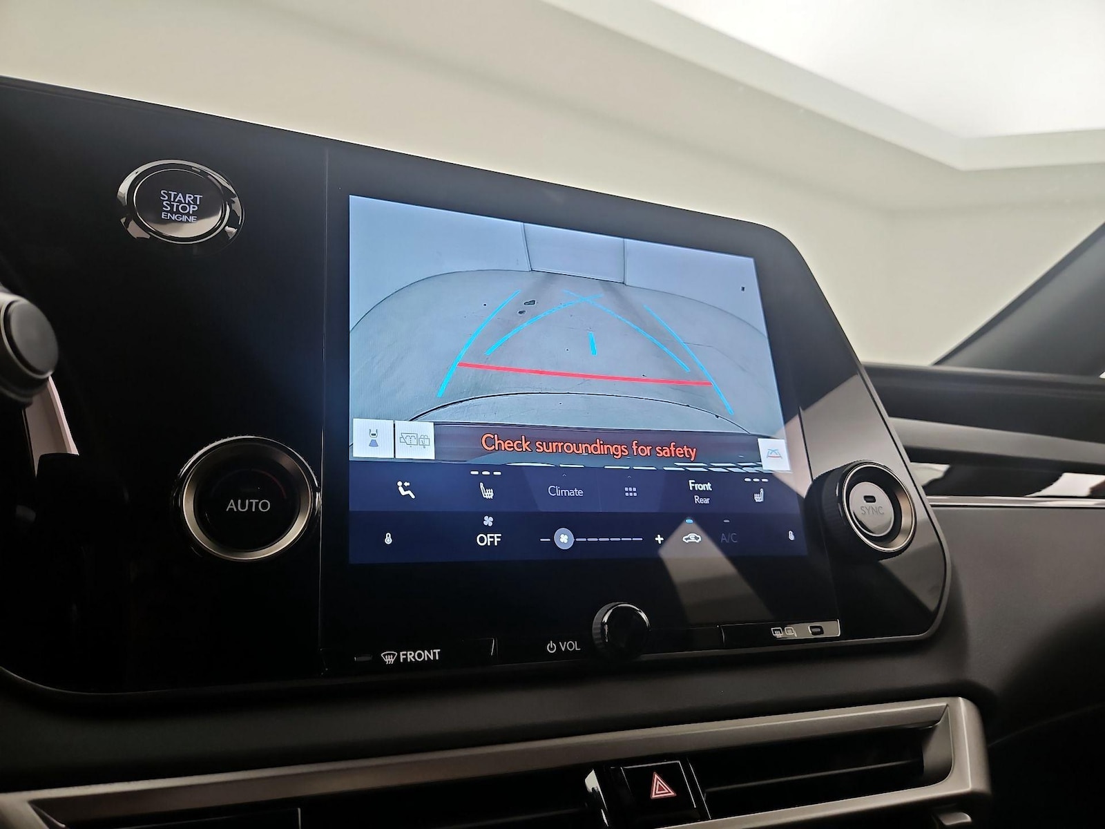 2025 Lexus RX 350 - Photo 15