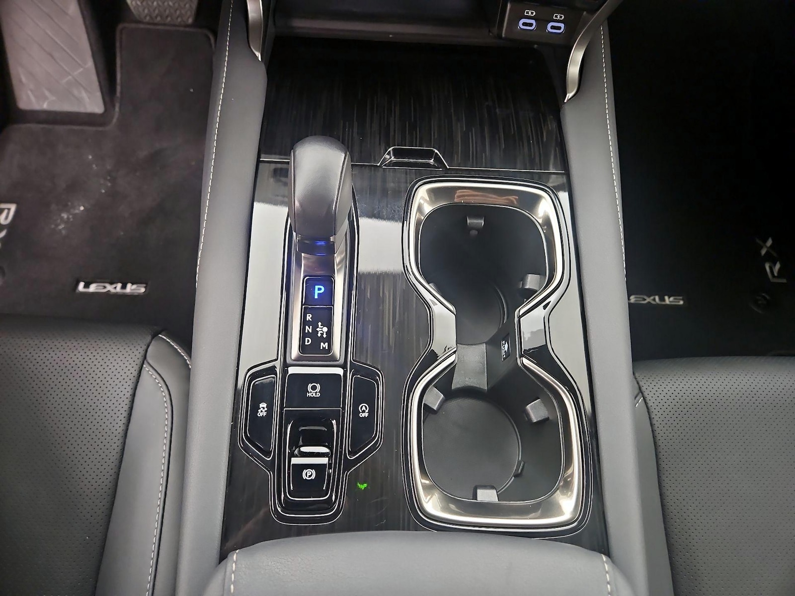 2025 Lexus RX 350 - Photo 18
