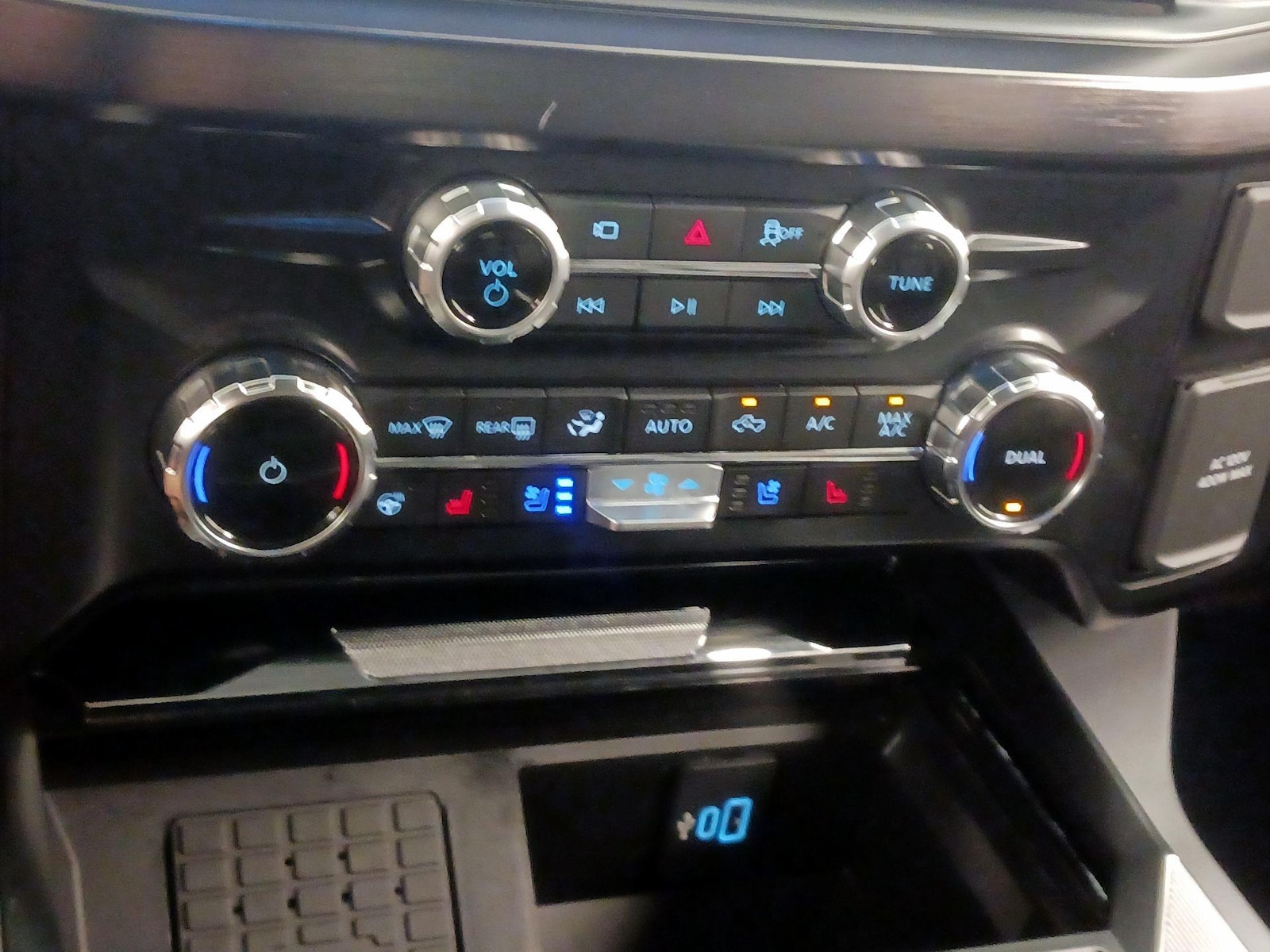 2025 Ford F-250 Super Duty Lariat - Photo 18