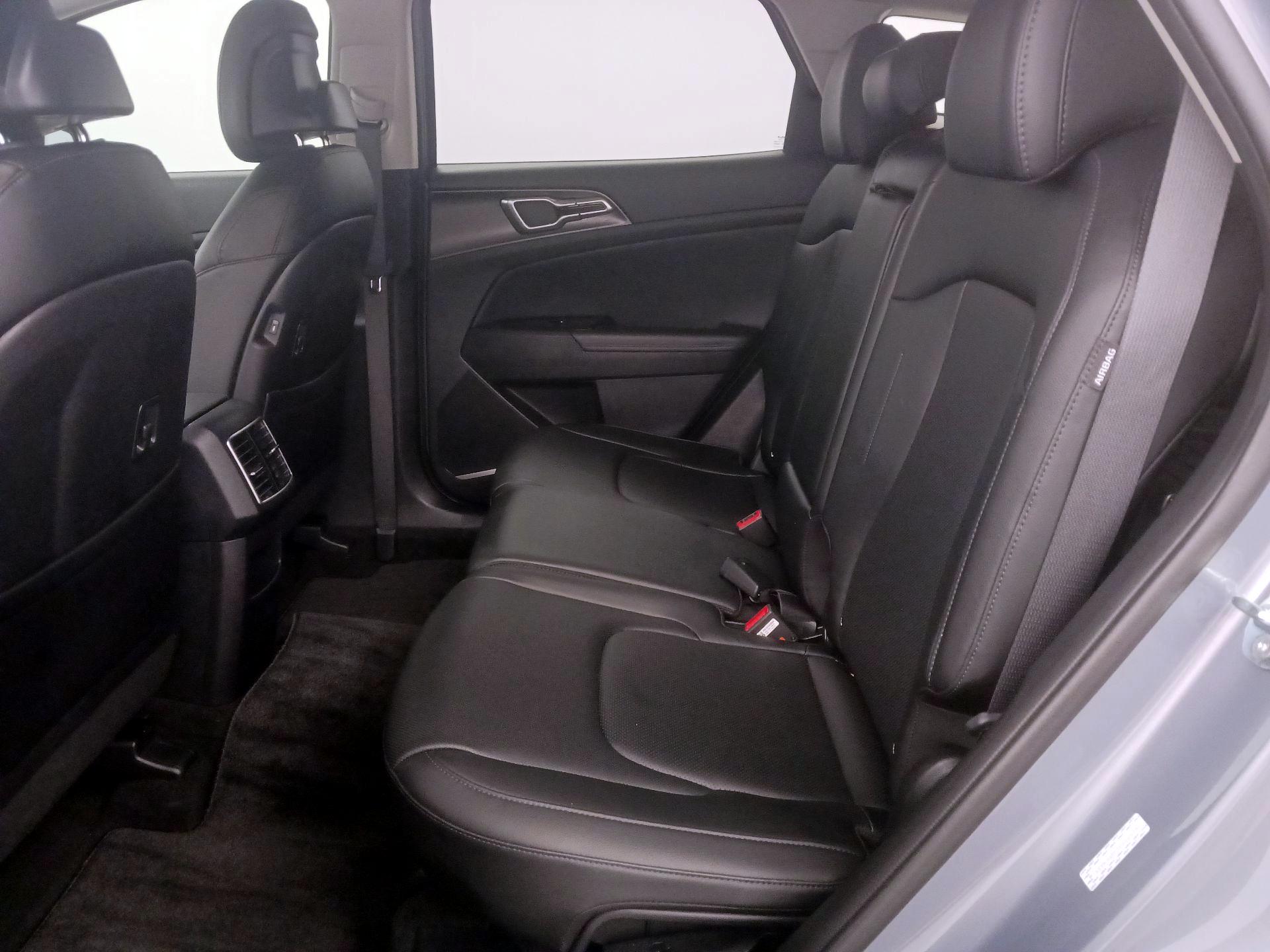 Thumbnail: 2025 Kia Sportage - 20