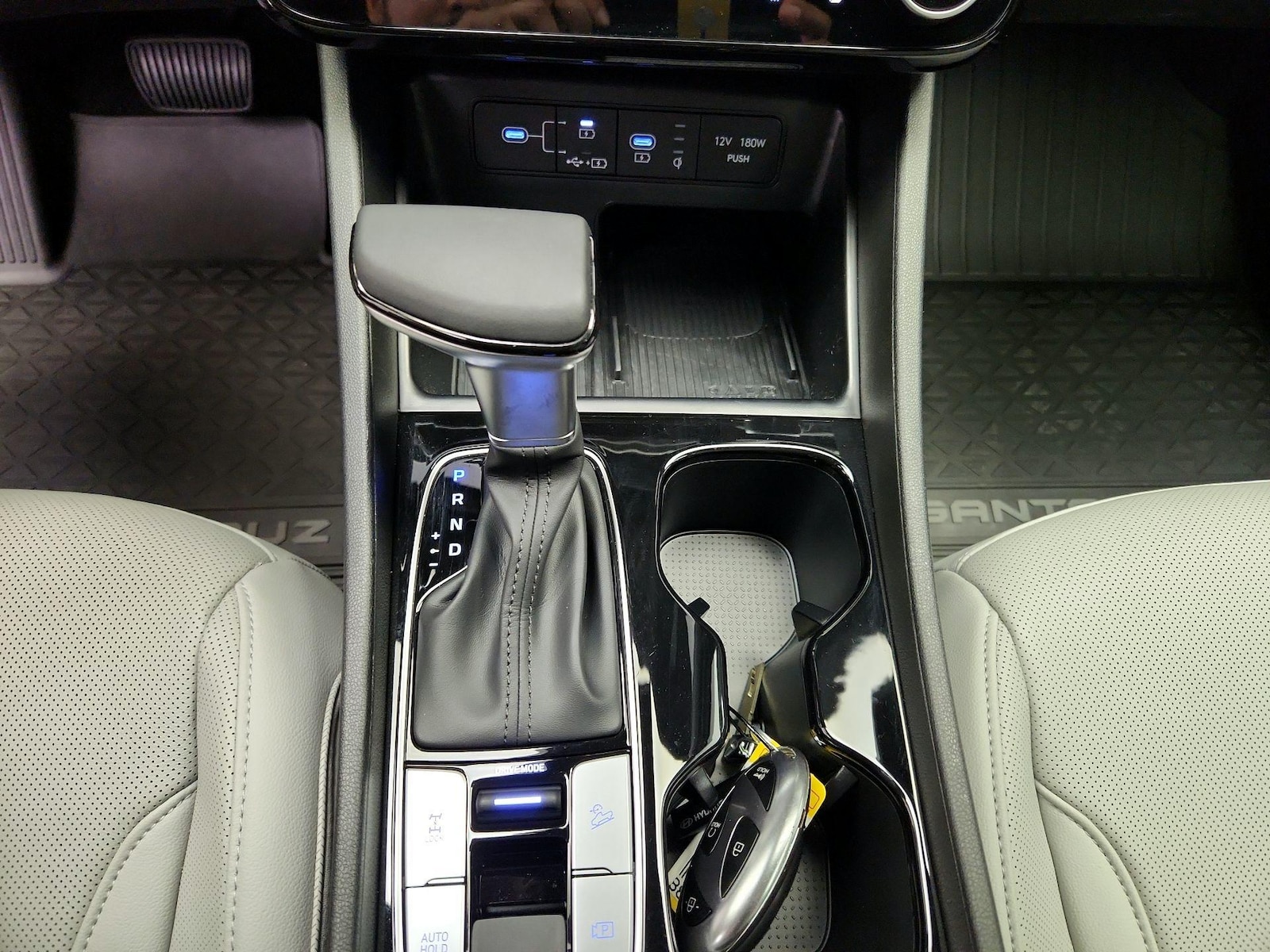 2026 Hyundai Santa Cruz Limited - Photo 19