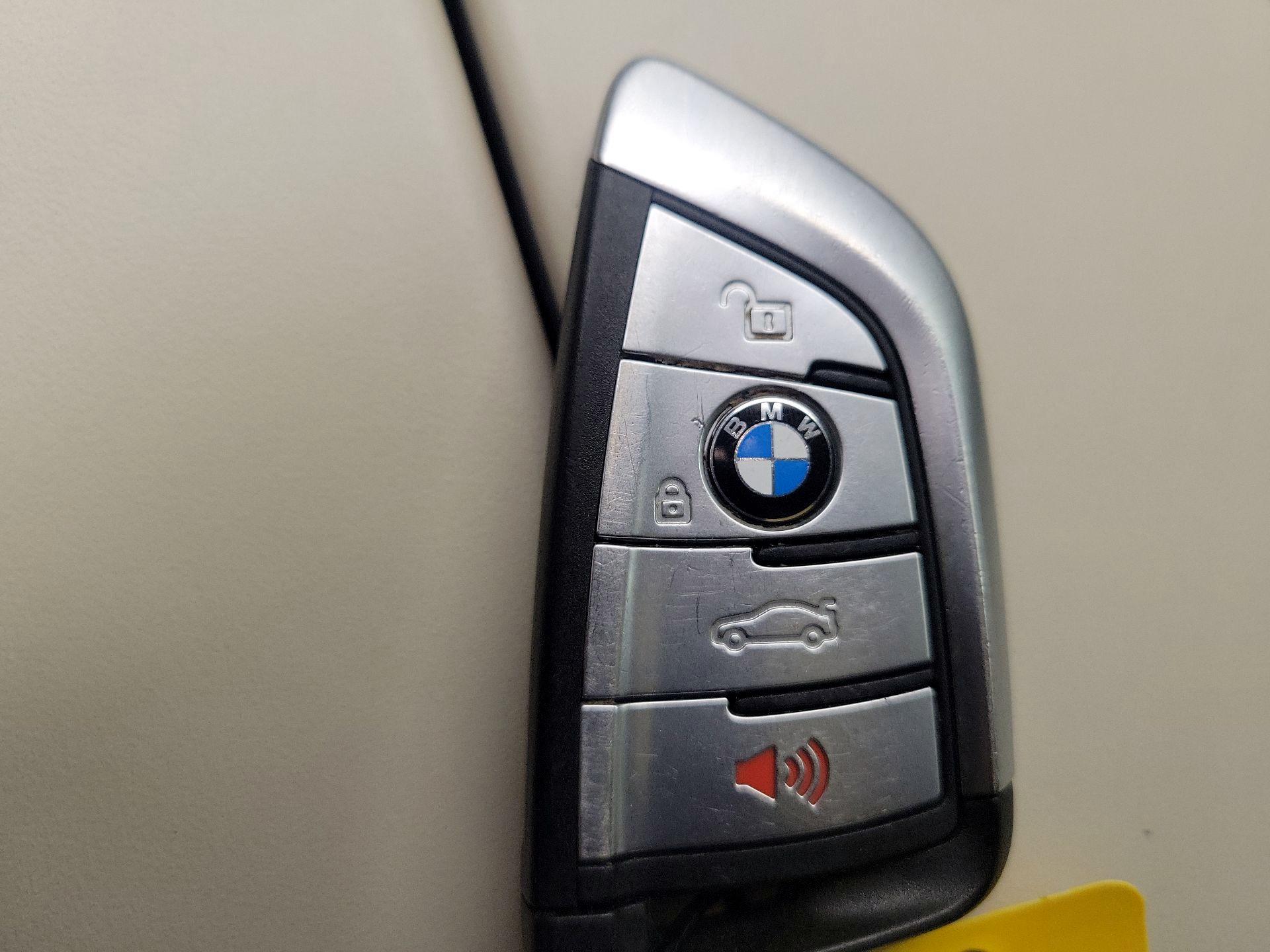 Thumbnail: 2022 BMW 5 Series - 19