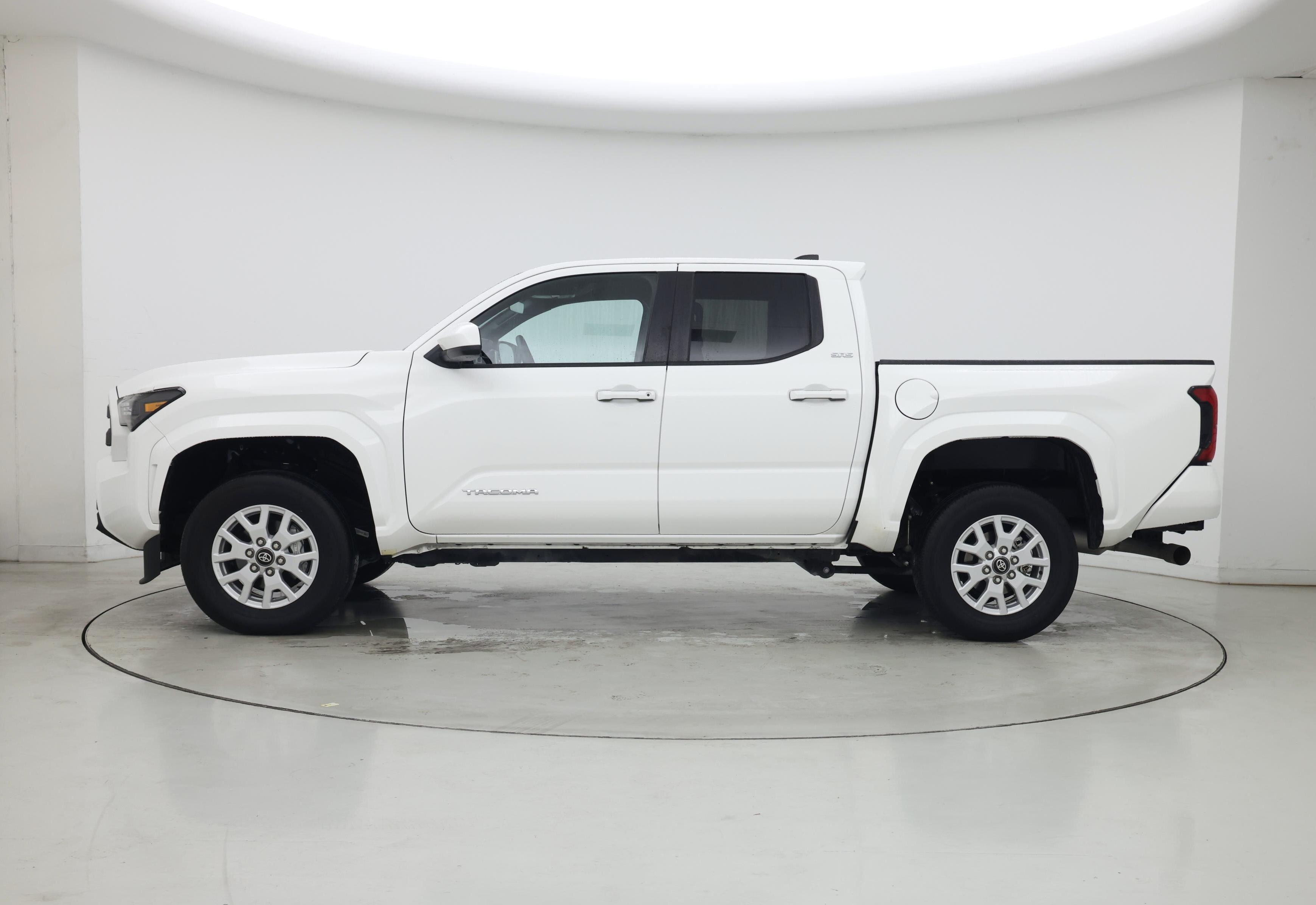 Thumbnail: 2024 Toyota Tacoma - 3
