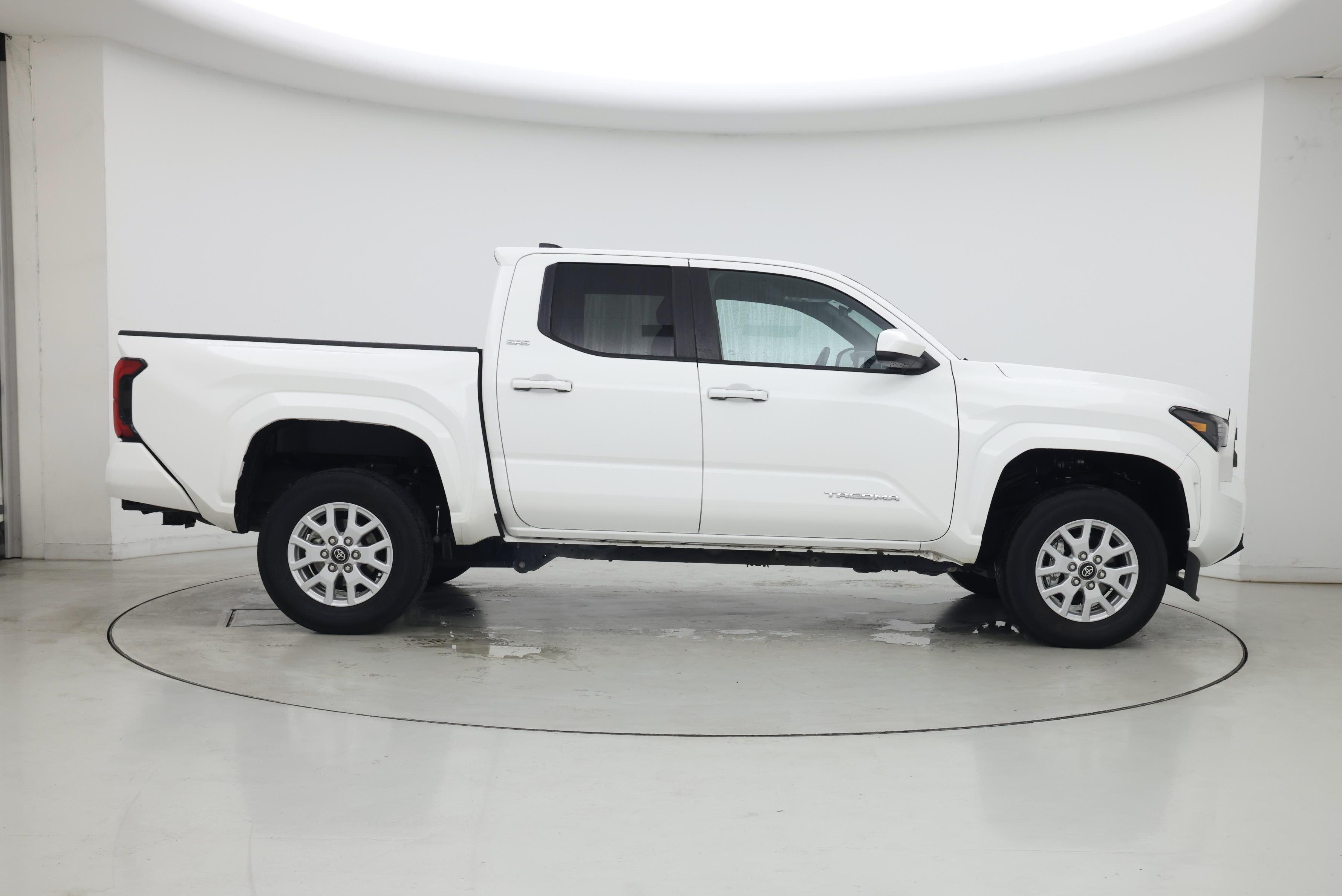 Thumbnail: 2024 Toyota Tacoma - 7