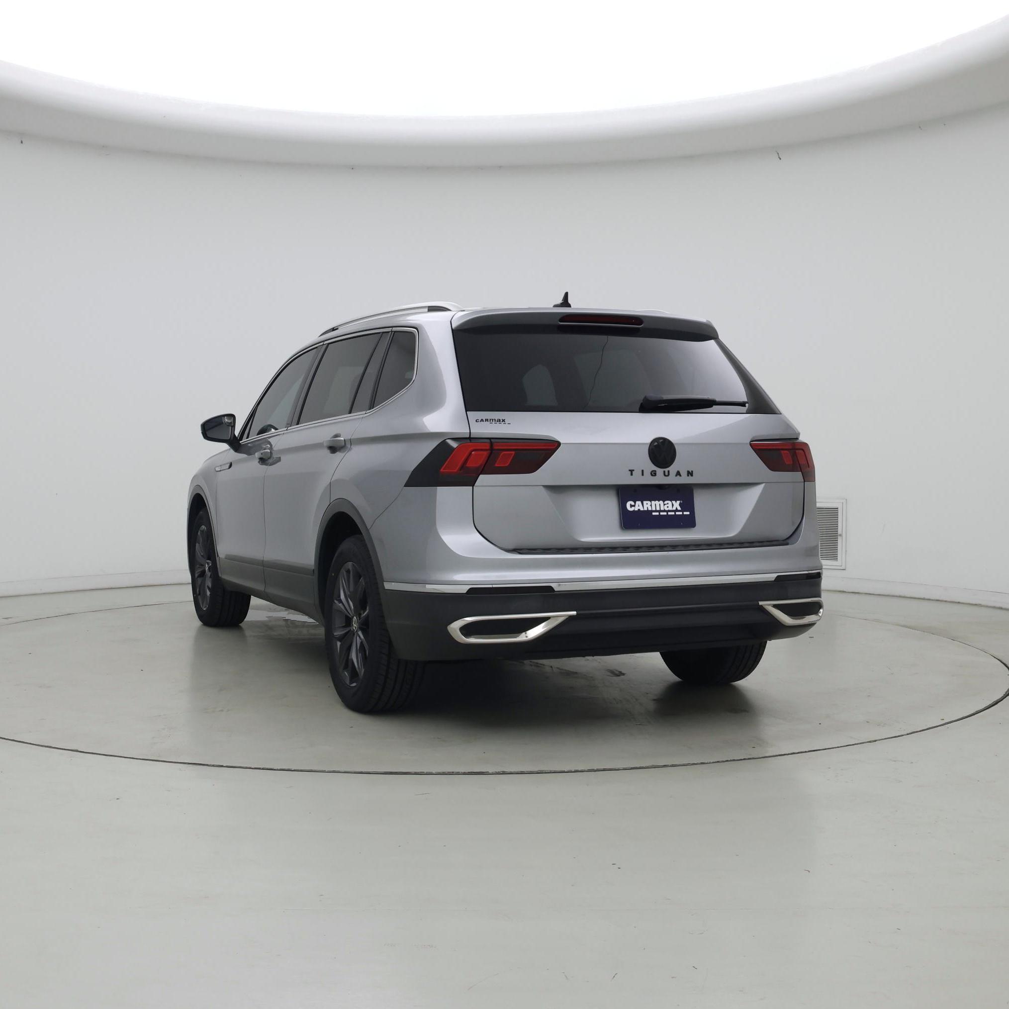 Thumbnail: 2022 Volkswagen Tiguan - 2