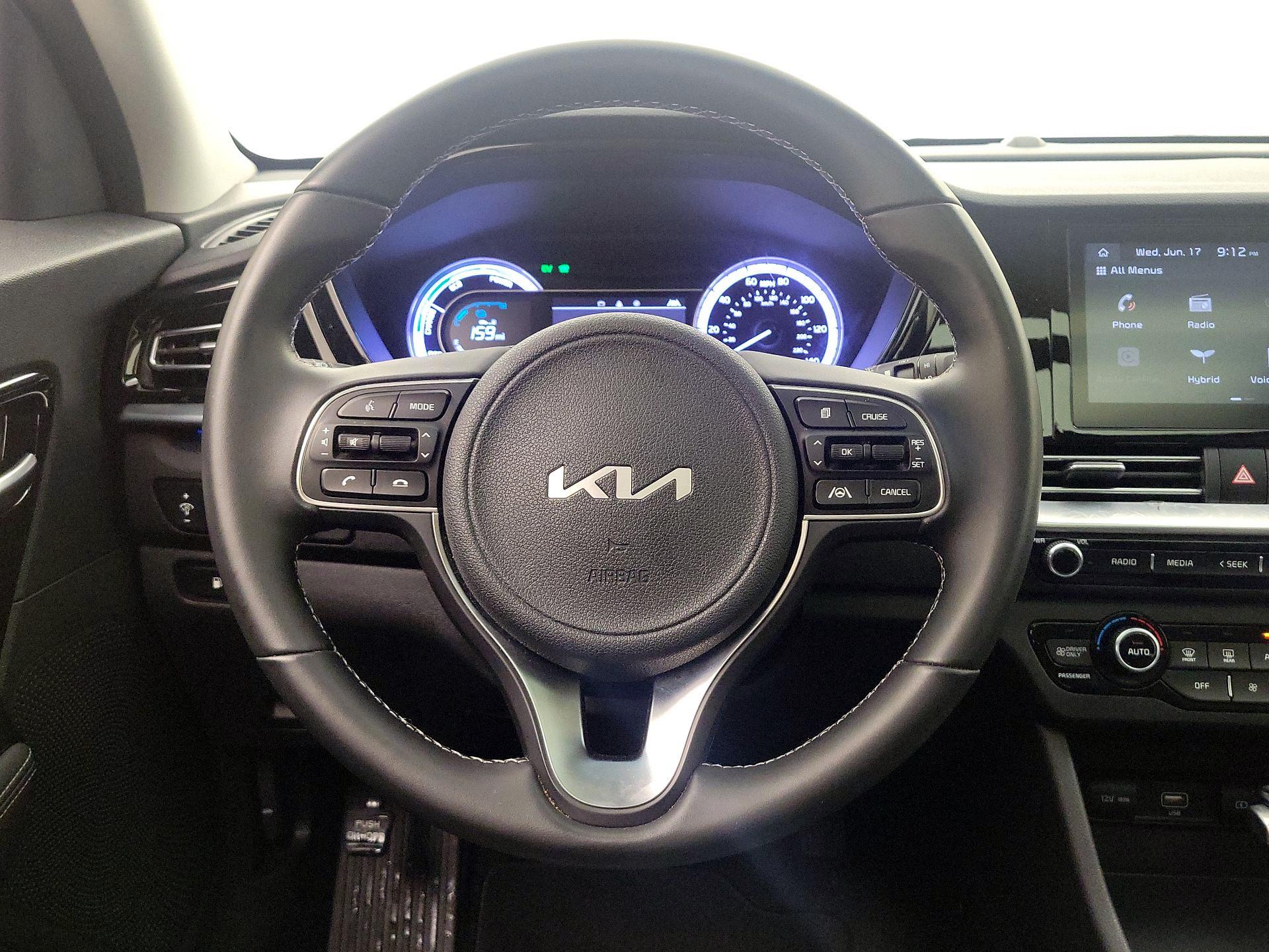 Thumbnail: 2022 Kia Niro - 10