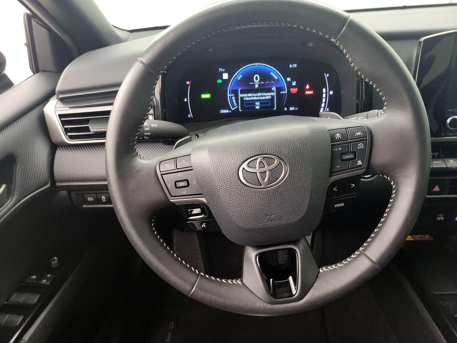 Thumbnail: 2025 Toyota Camry - 10