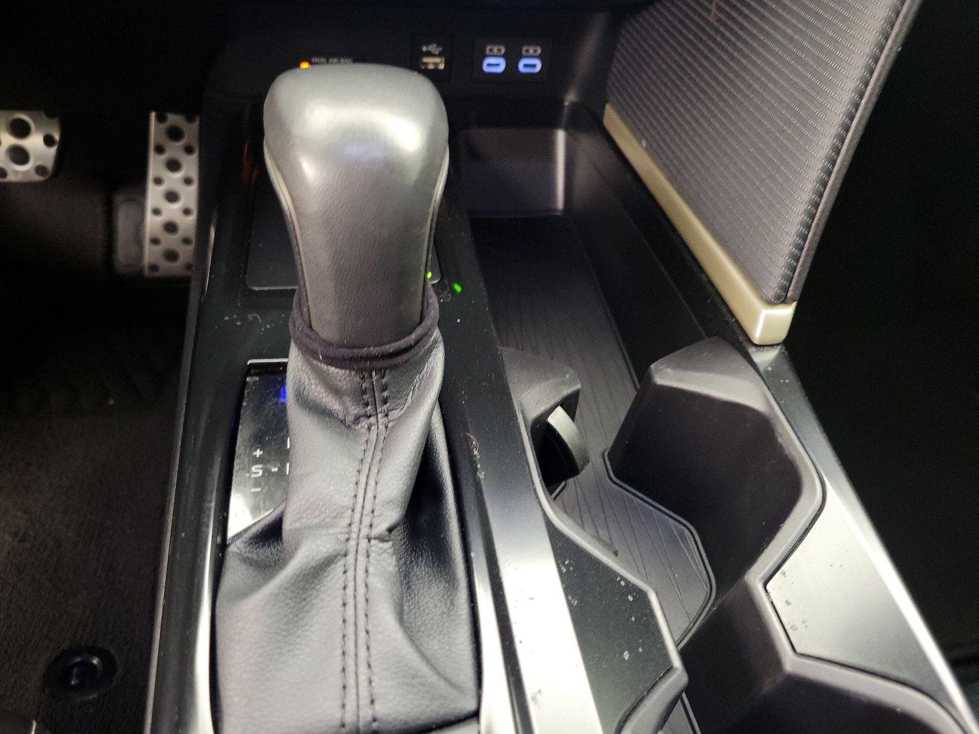 Thumbnail: 2025 Toyota Camry - 17