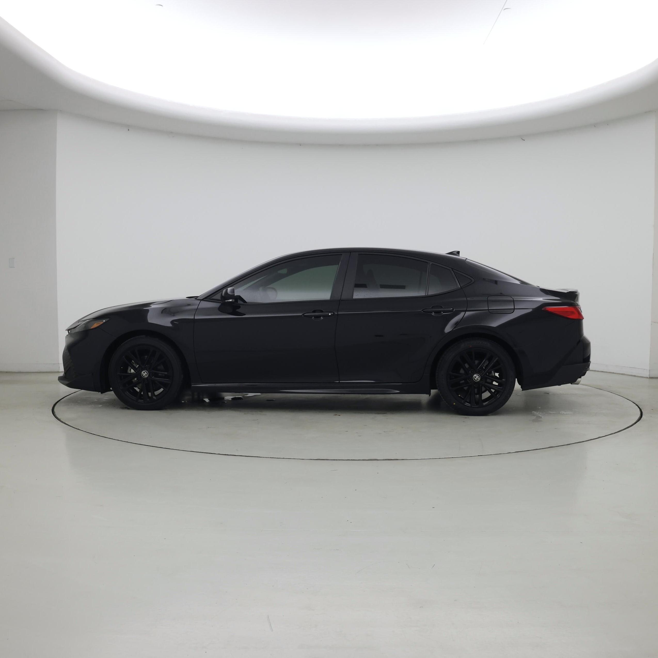Thumbnail: 2025 Toyota Camry - 3