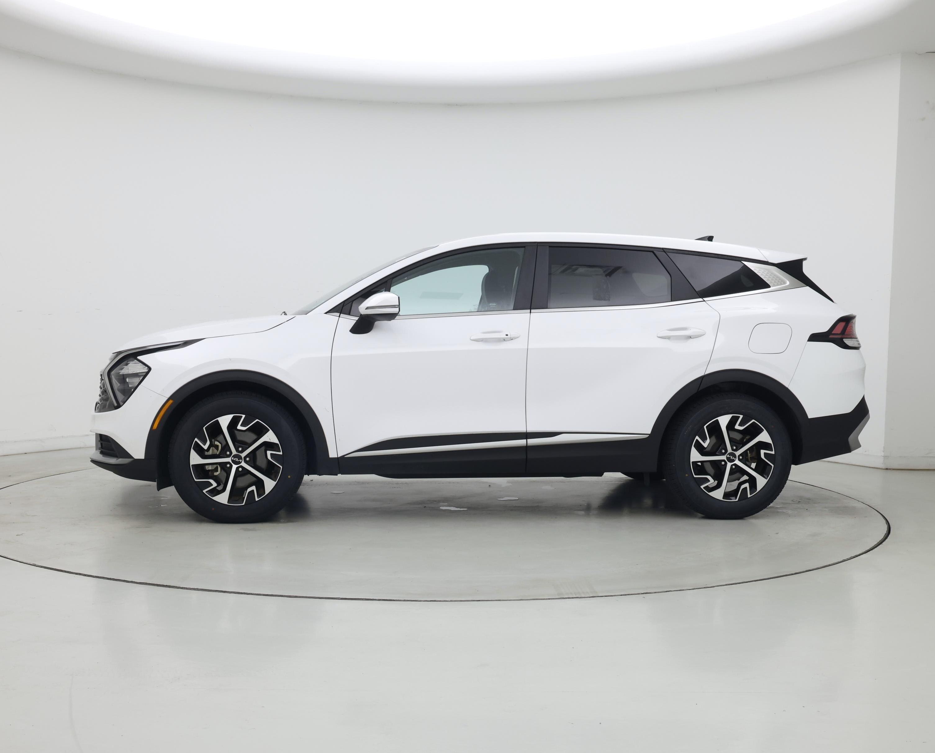 Thumbnail: 2023 Kia Sportage - 3