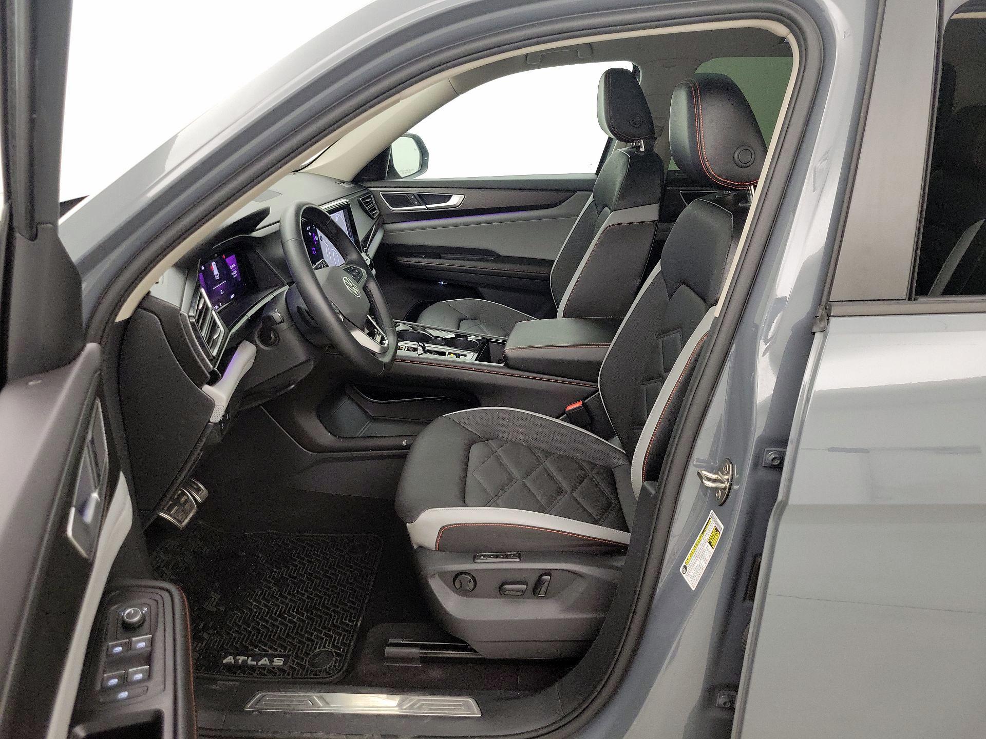 Thumbnail: 2024 Volkswagen Atlas - 11