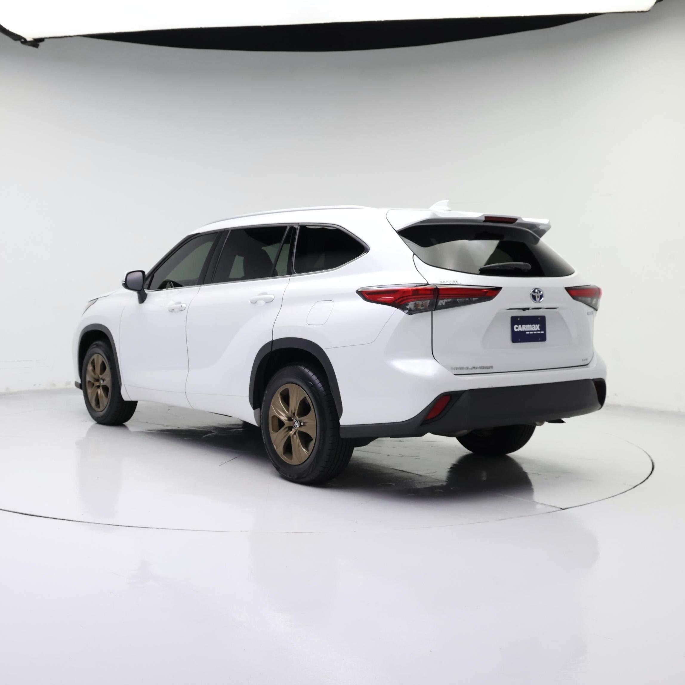 Thumbnail: 2022 Toyota Highlander - 2