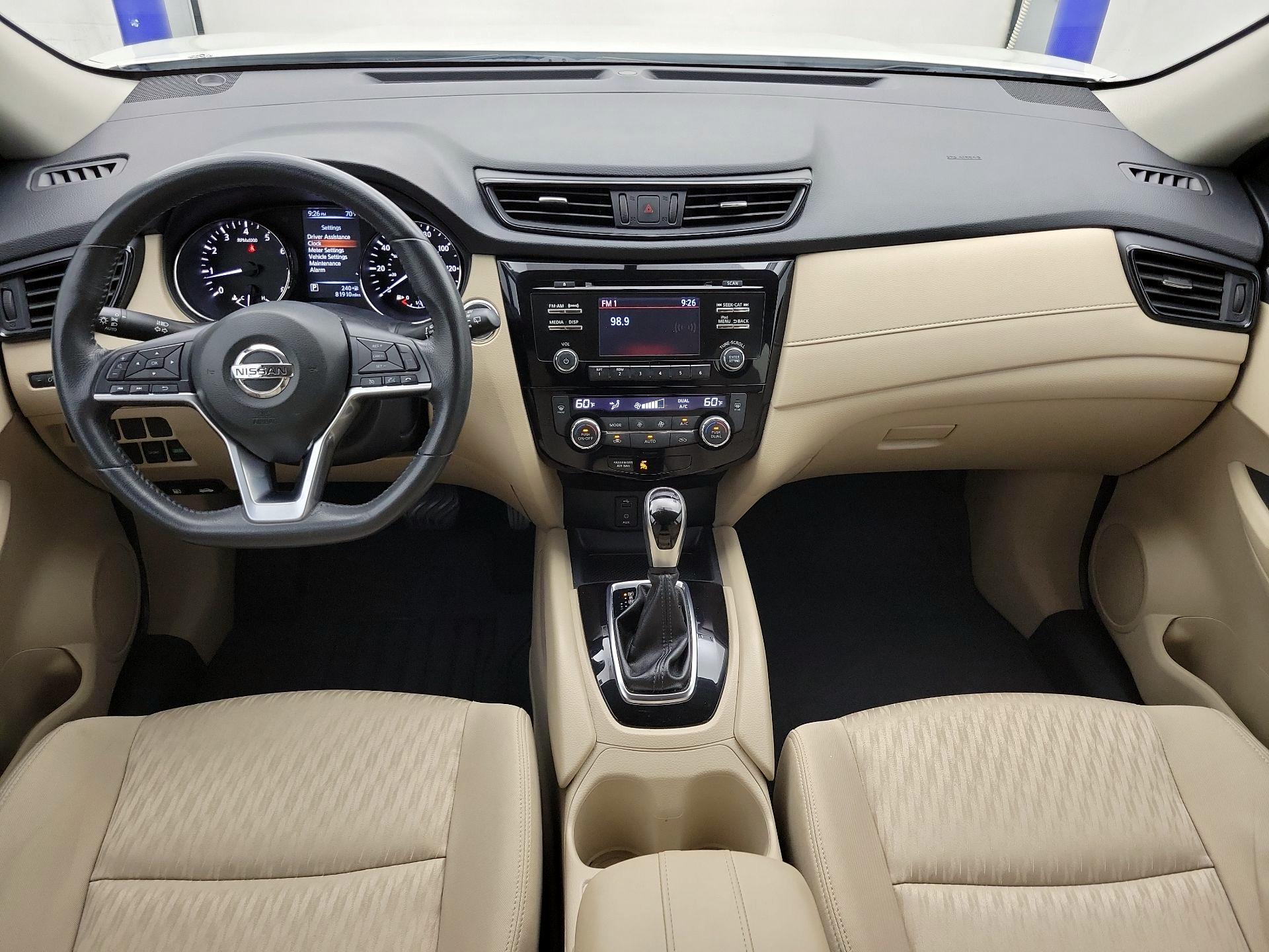Thumbnail: 2017 Nissan Rogue - 9
