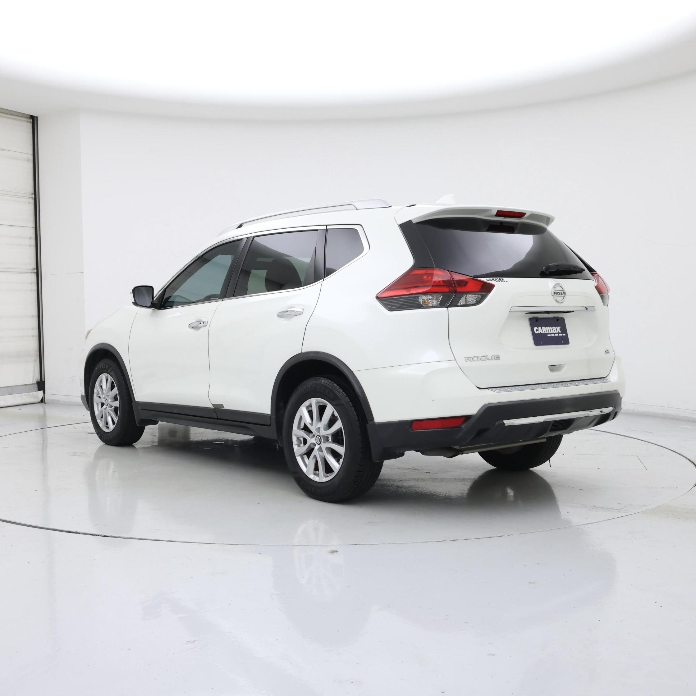 Thumbnail: 2017 Nissan Rogue - 2