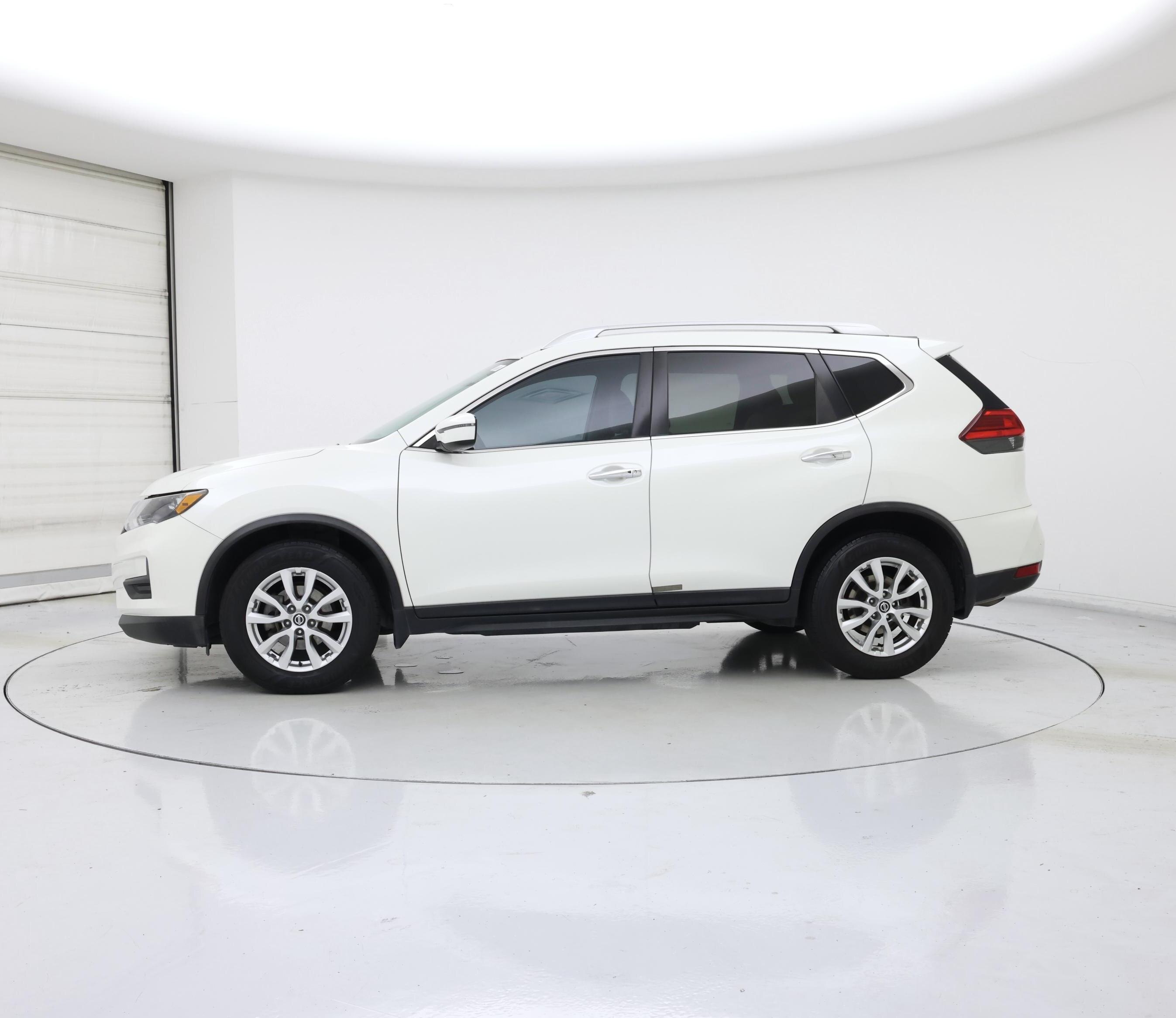 Thumbnail: 2017 Nissan Rogue - 3