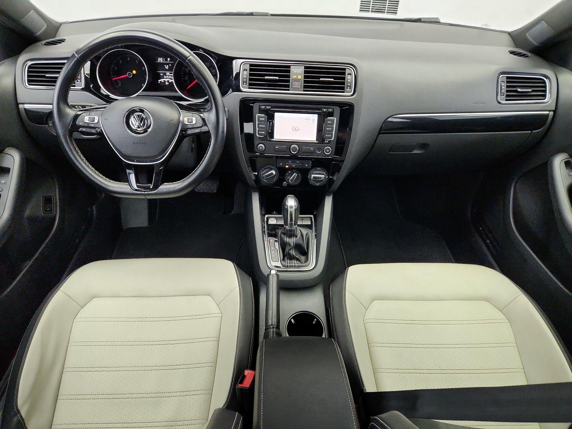 Thumbnail: 2015 Volkswagen Jetta - 9