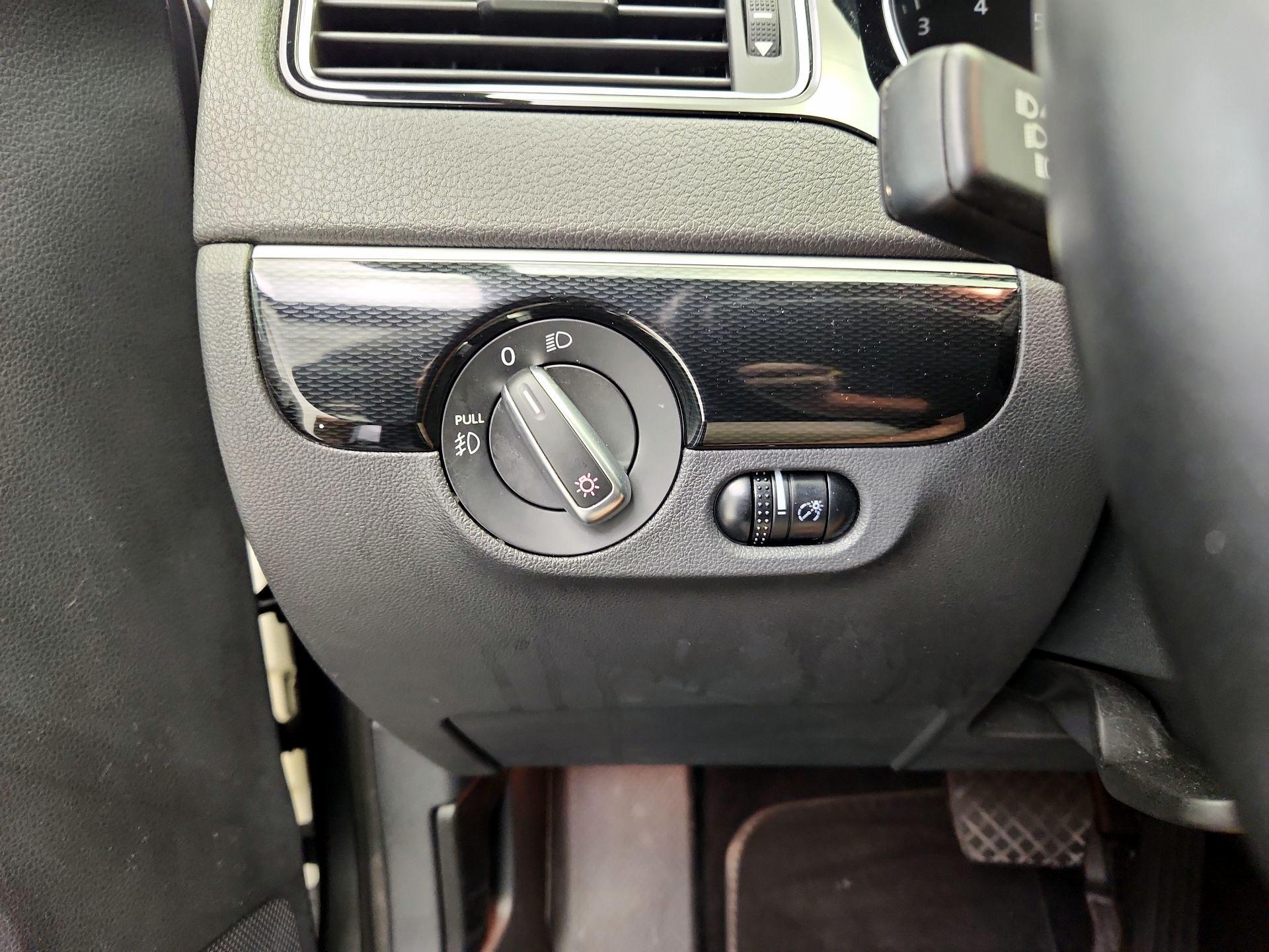 Thumbnail: 2015 Volkswagen Jetta - 13