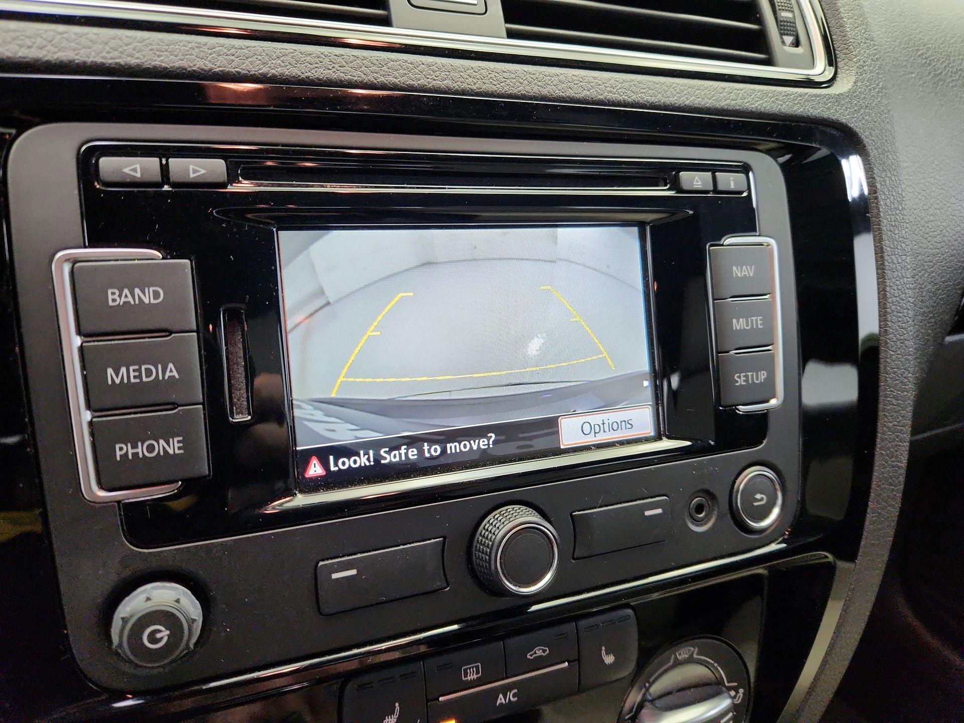 Thumbnail: 2015 Volkswagen Jetta - 15