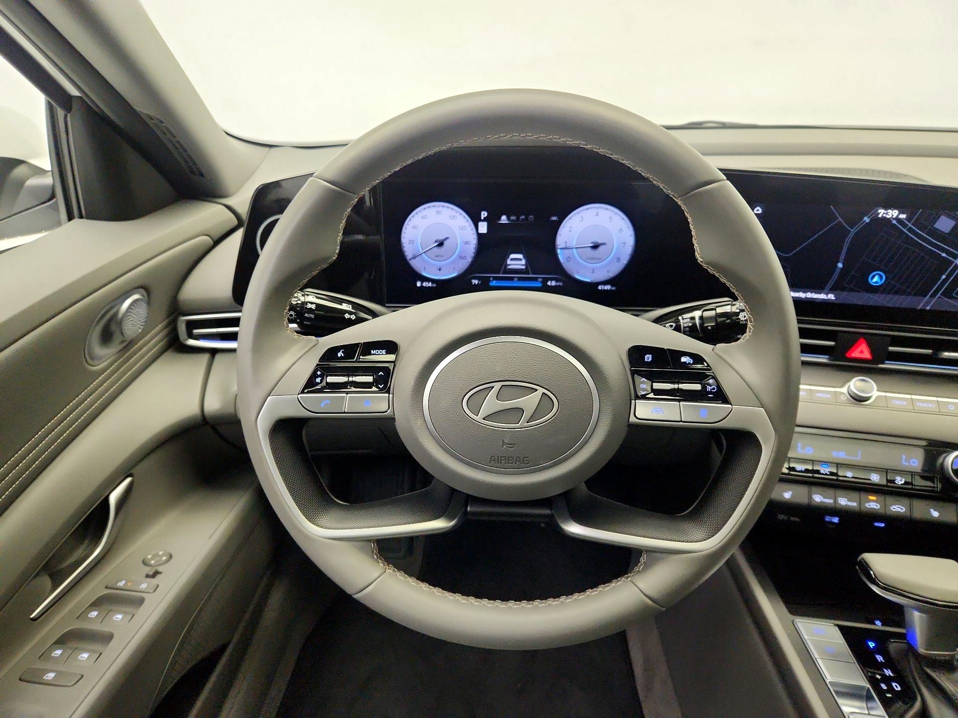 Thumbnail: 2025 Hyundai Elantra - 10