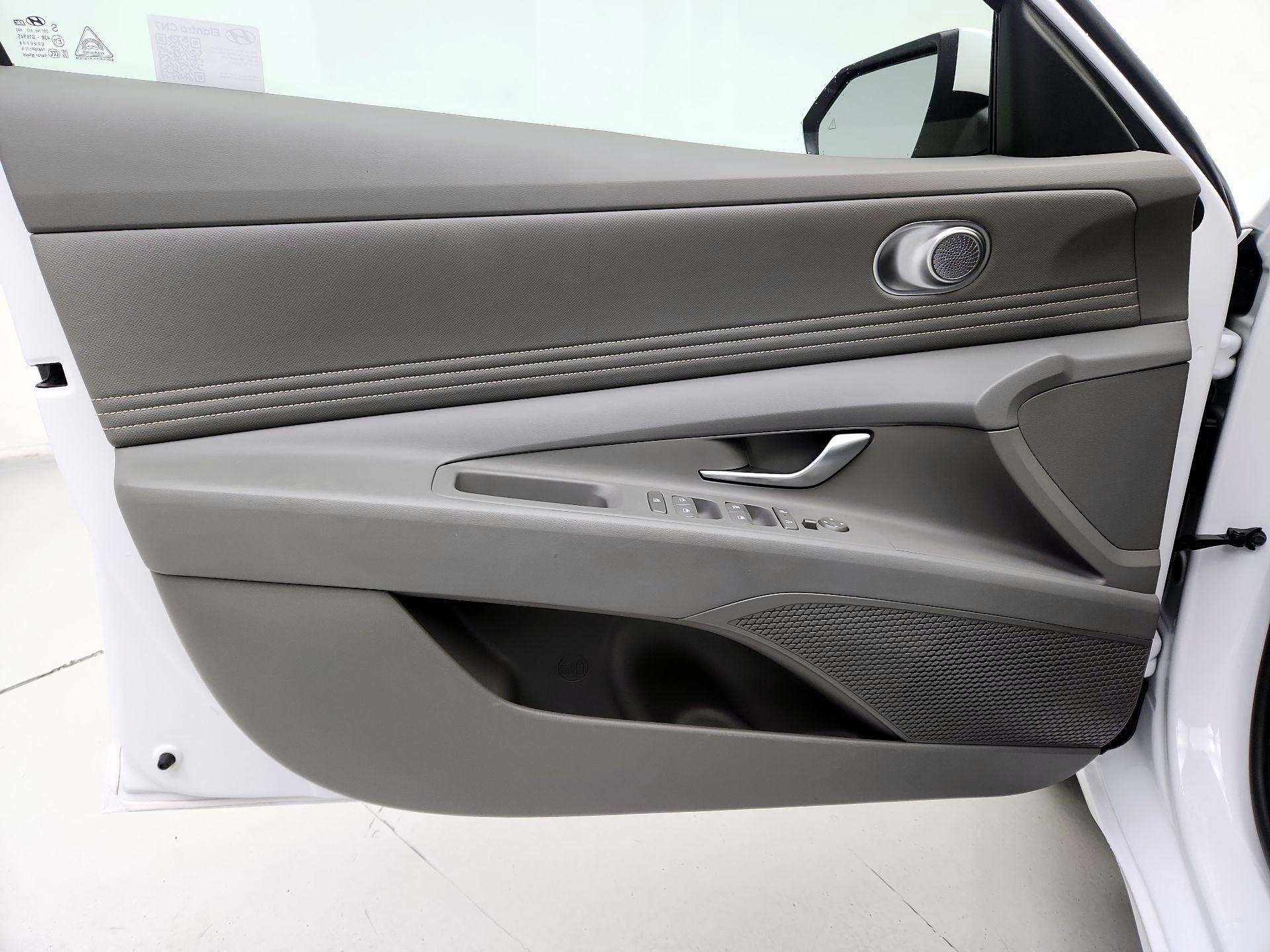 Thumbnail: 2025 Hyundai Elantra - 12