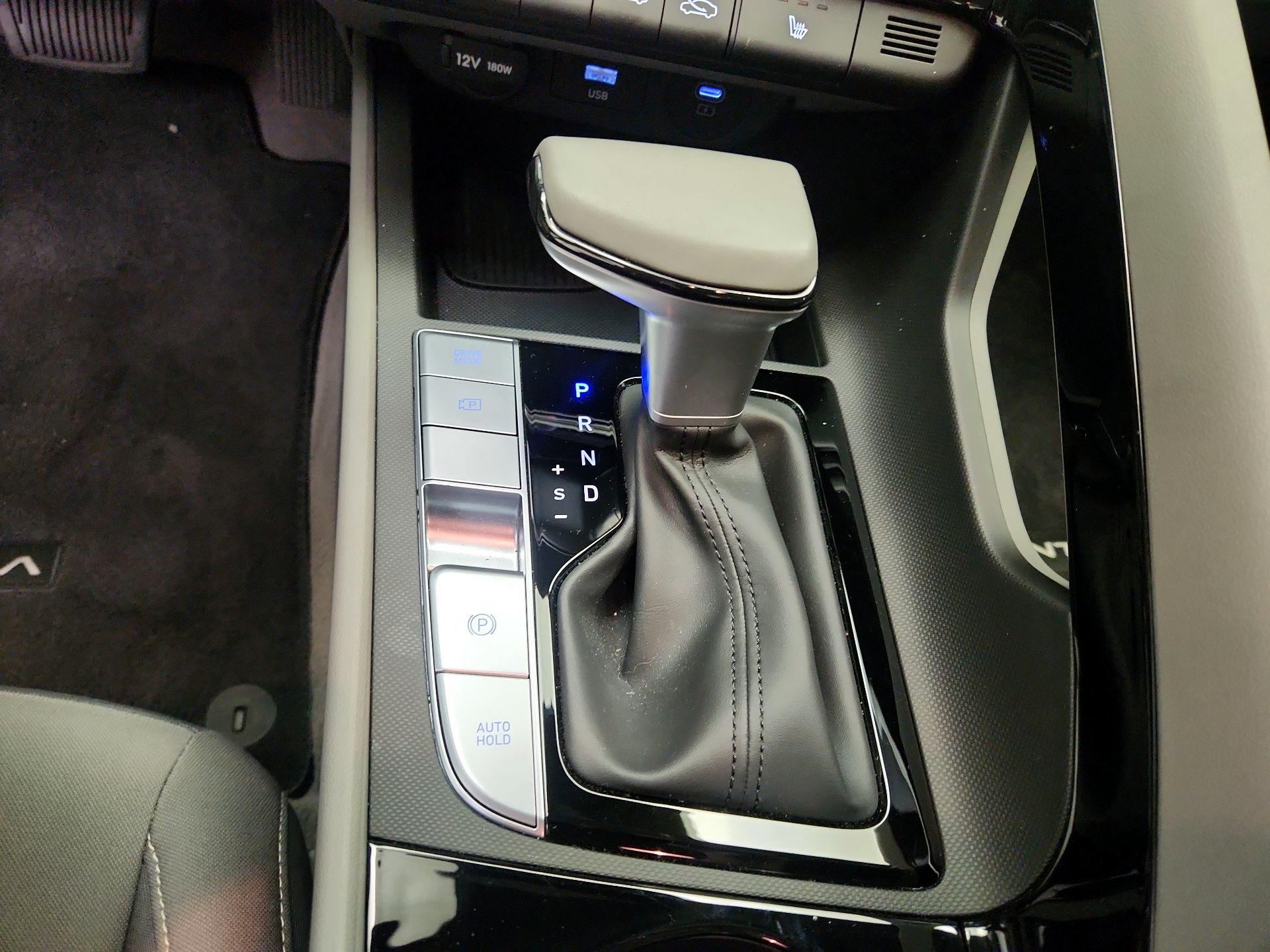Thumbnail: 2025 Hyundai Elantra - 18