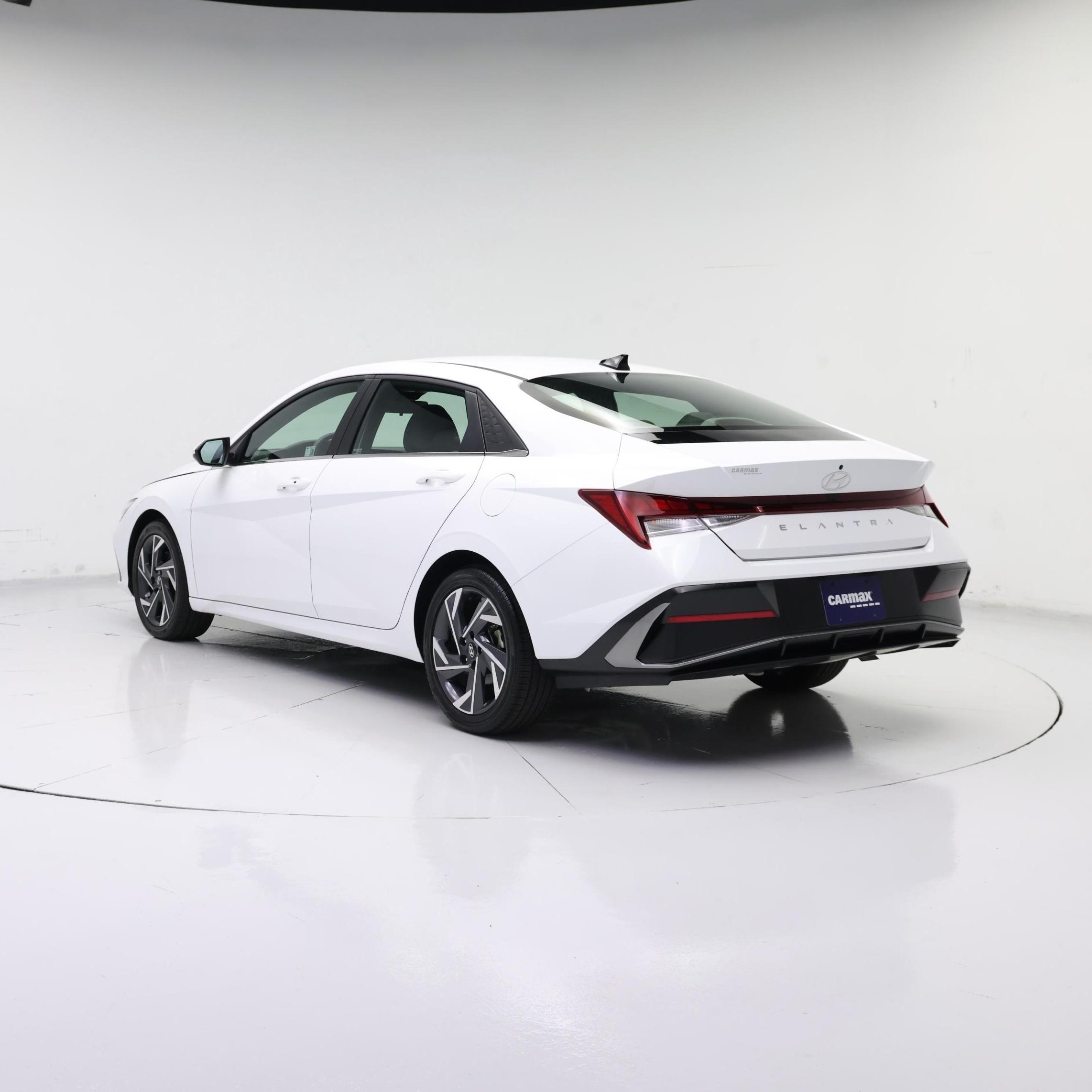 Thumbnail: 2025 Hyundai Elantra - 2