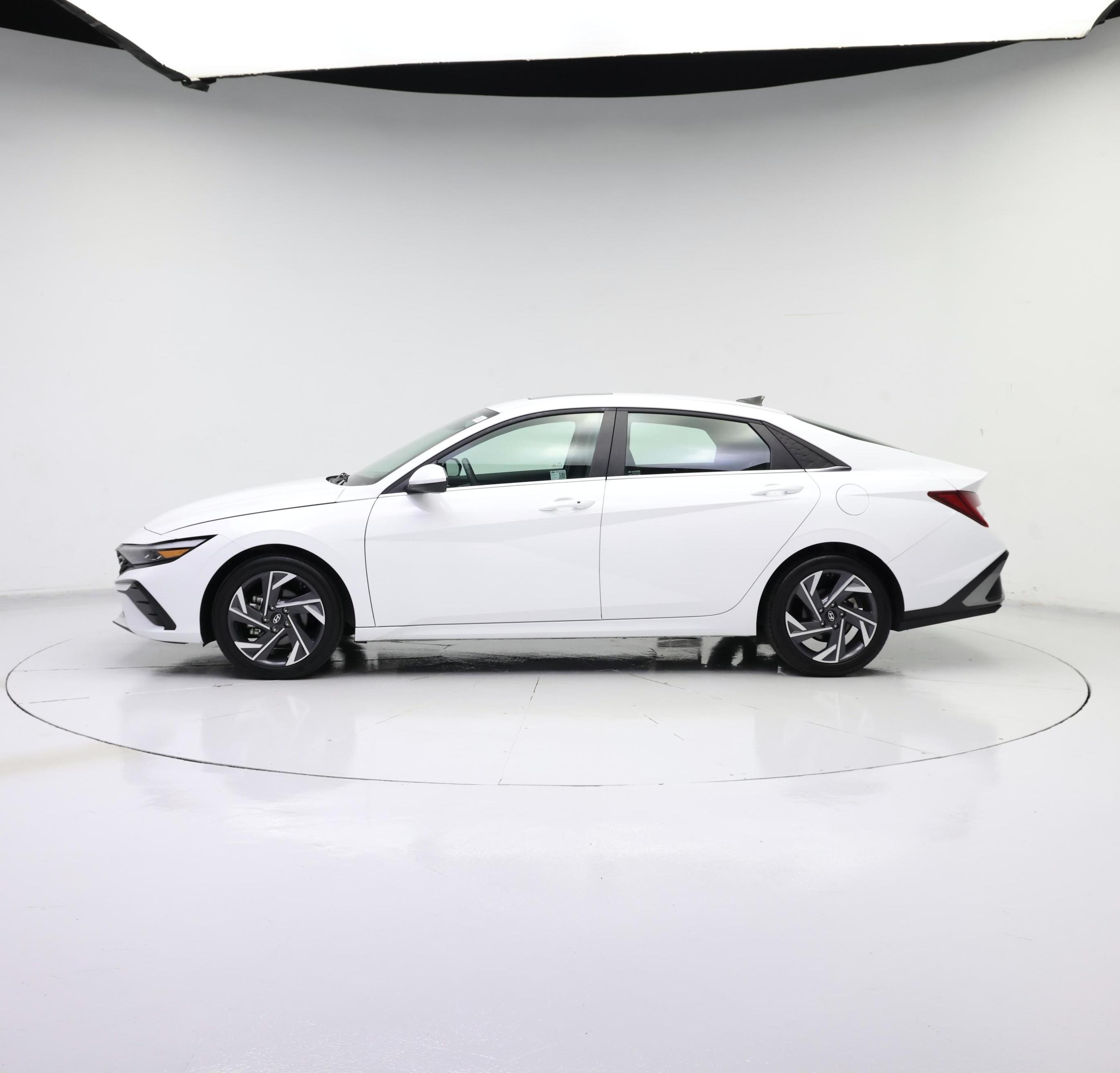 Thumbnail: 2025 Hyundai Elantra - 3