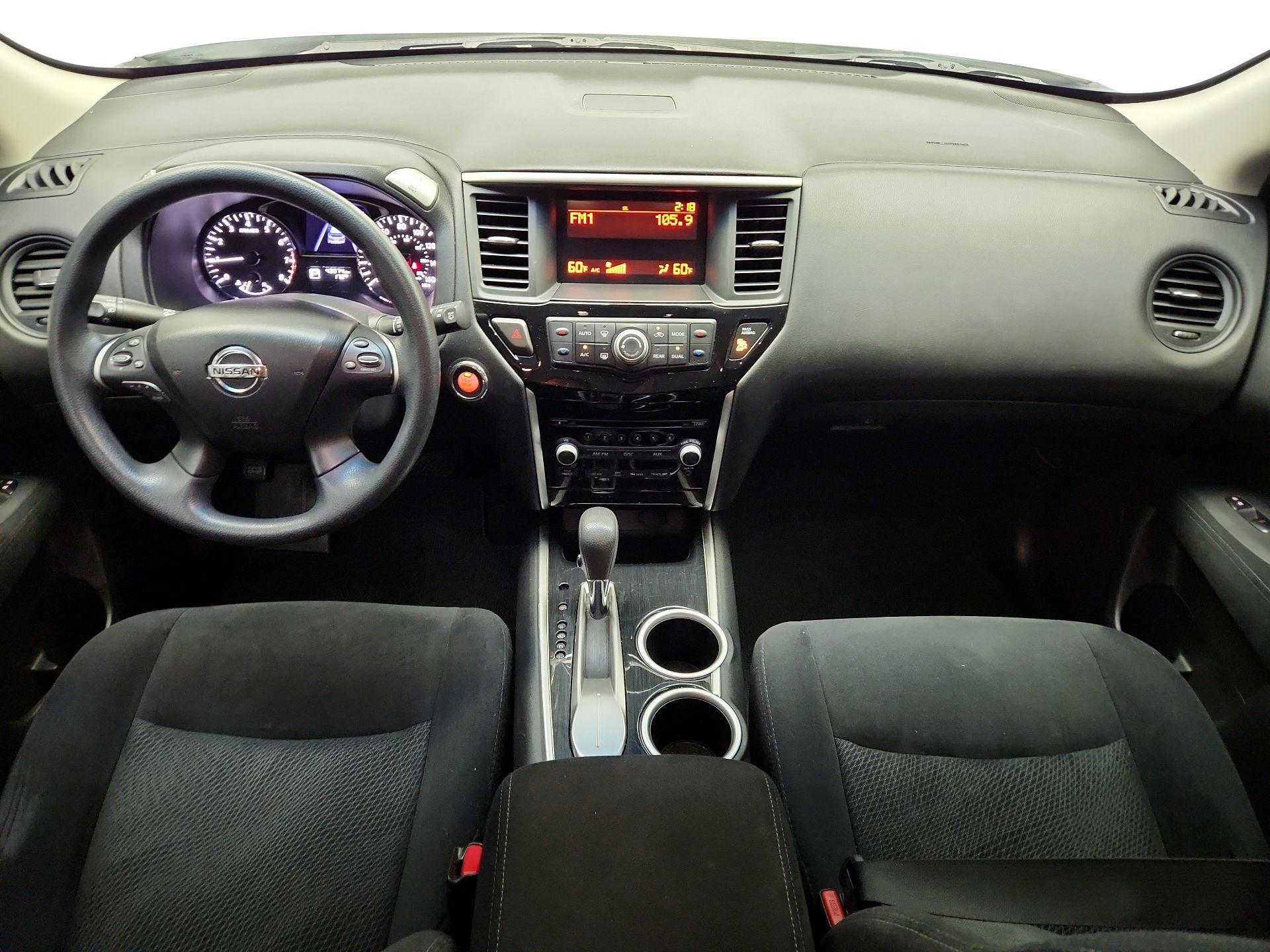 Thumbnail: 2015 Nissan Pathfinder - 9
