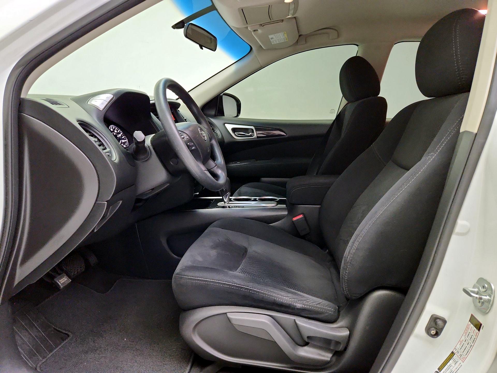 Thumbnail: 2015 Nissan Pathfinder - 11