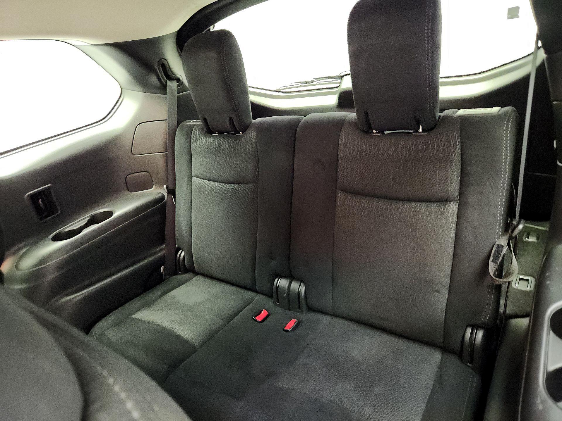 Thumbnail: 2015 Nissan Pathfinder - 19