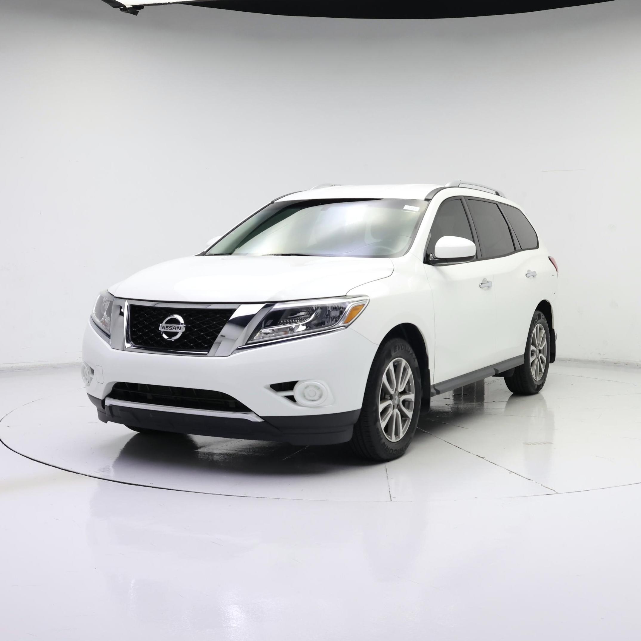 Thumbnail: 2015 Nissan Pathfinder - 4