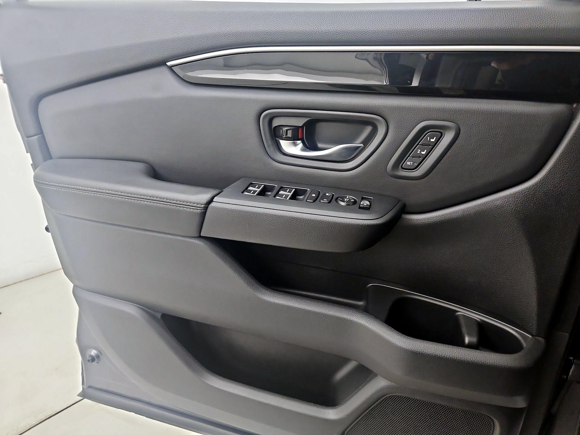 Thumbnail: 2025 Honda Pilot - 12