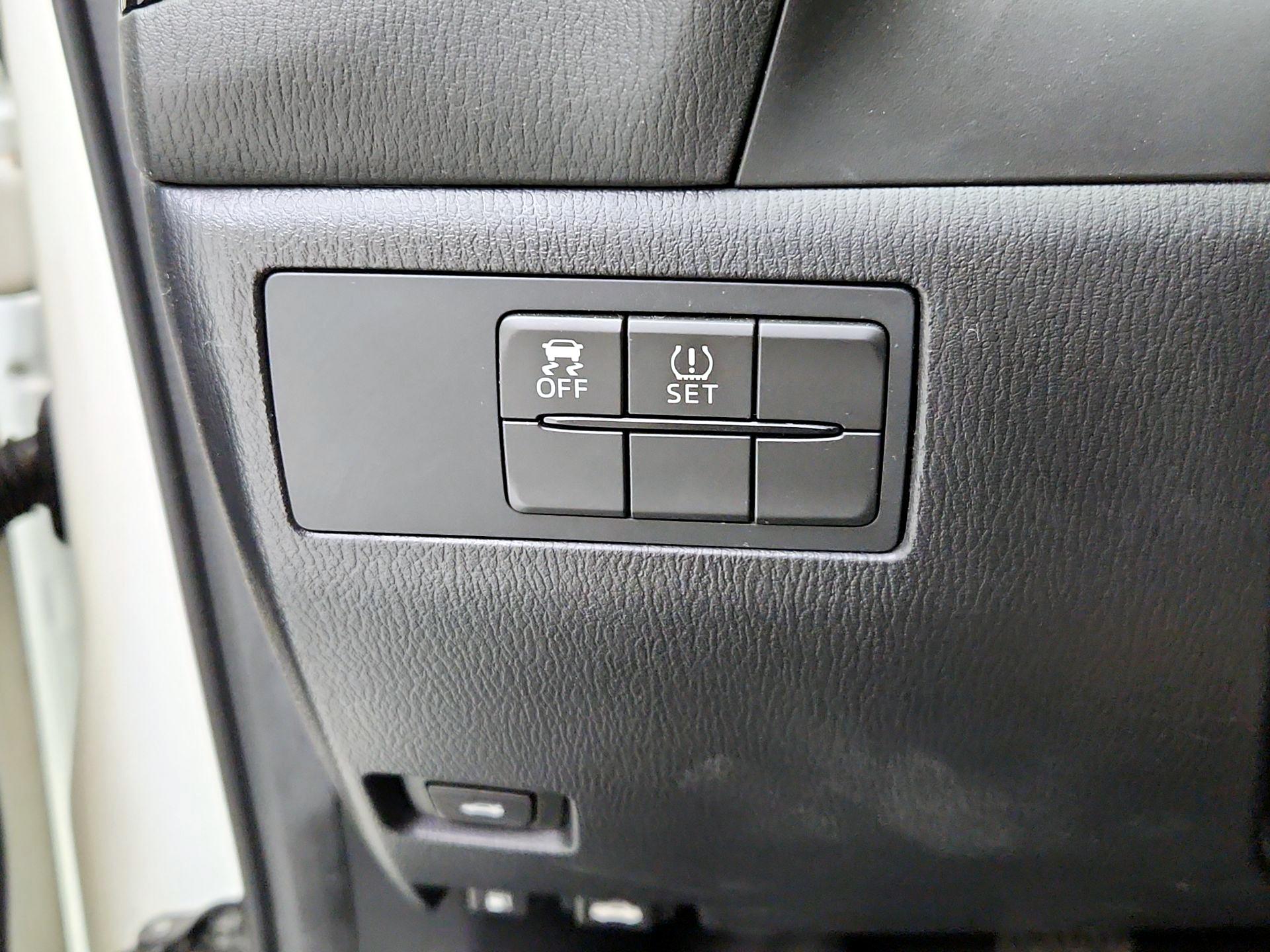 Thumbnail: 2015 Mazda Mazda3 - 13