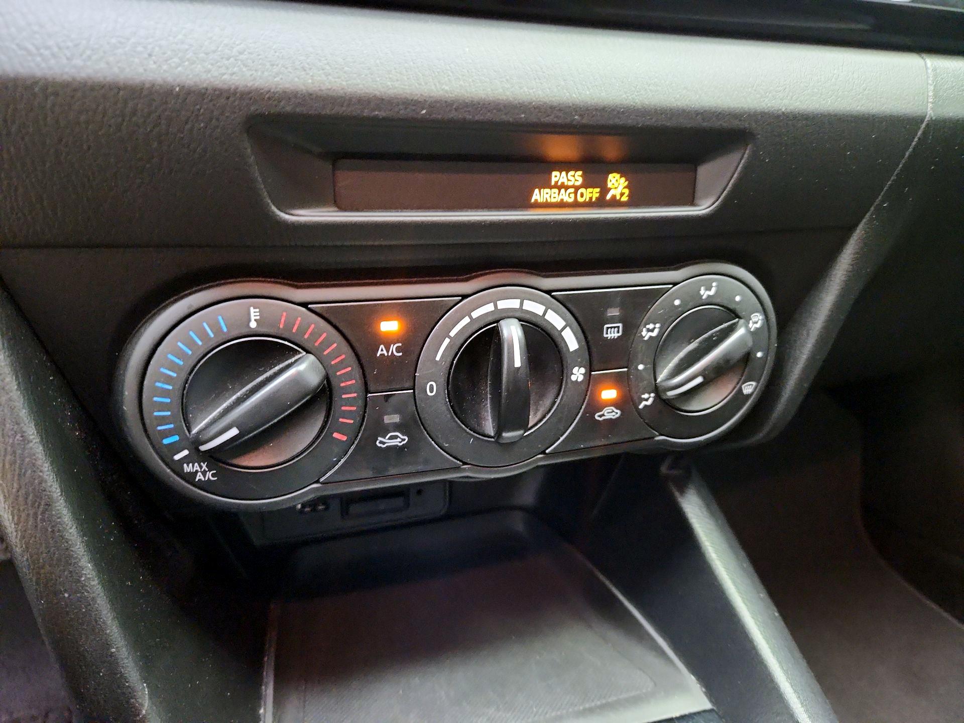 Thumbnail: 2015 Mazda Mazda3 - 15