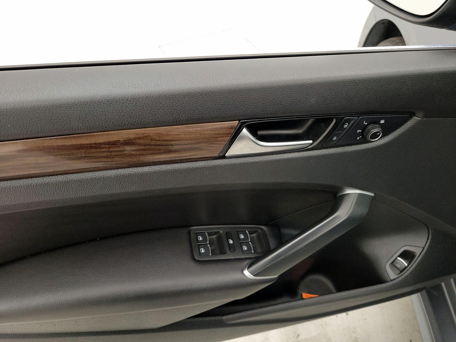 Thumbnail: 2022 Volkswagen Passat - 12