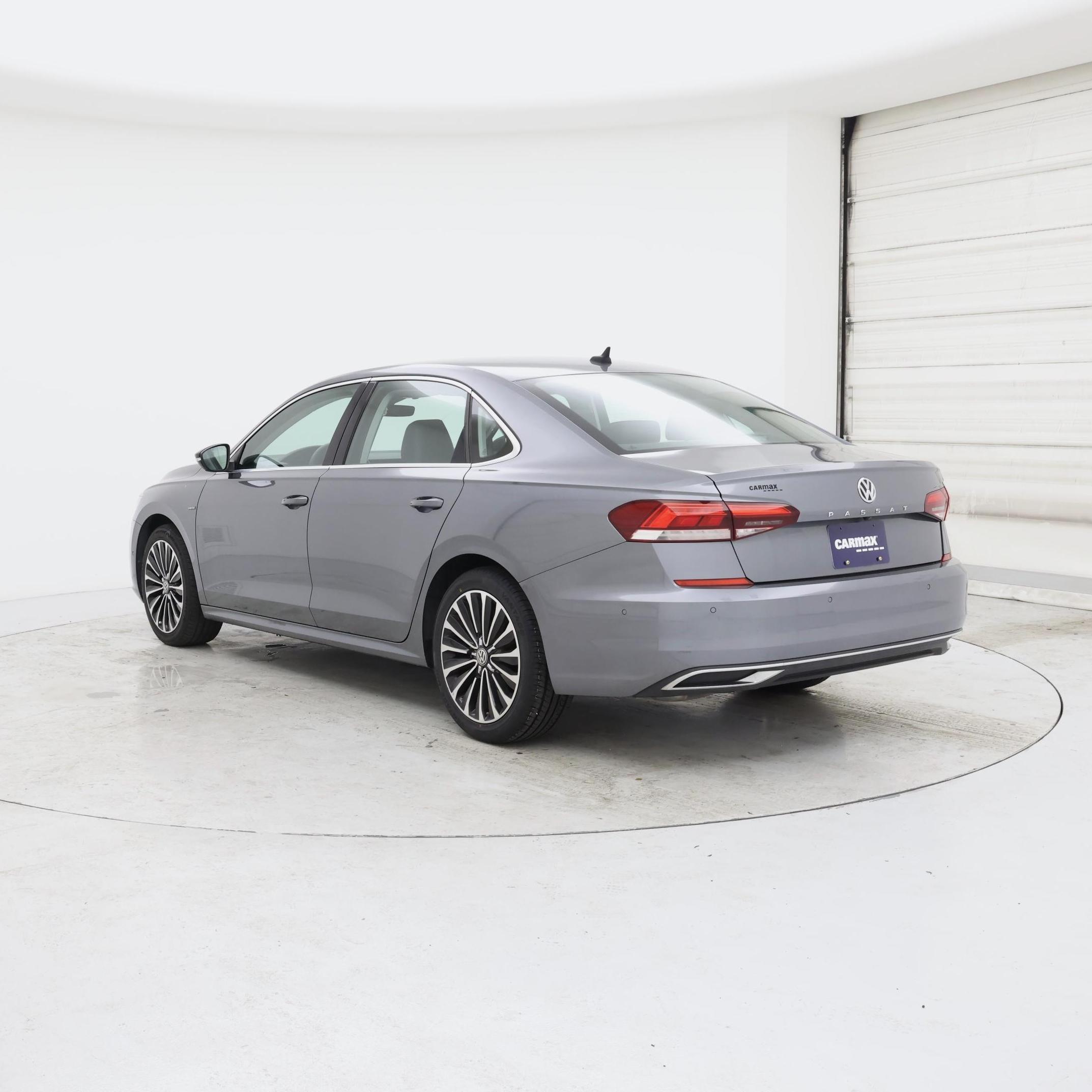 Thumbnail: 2022 Volkswagen Passat - 2