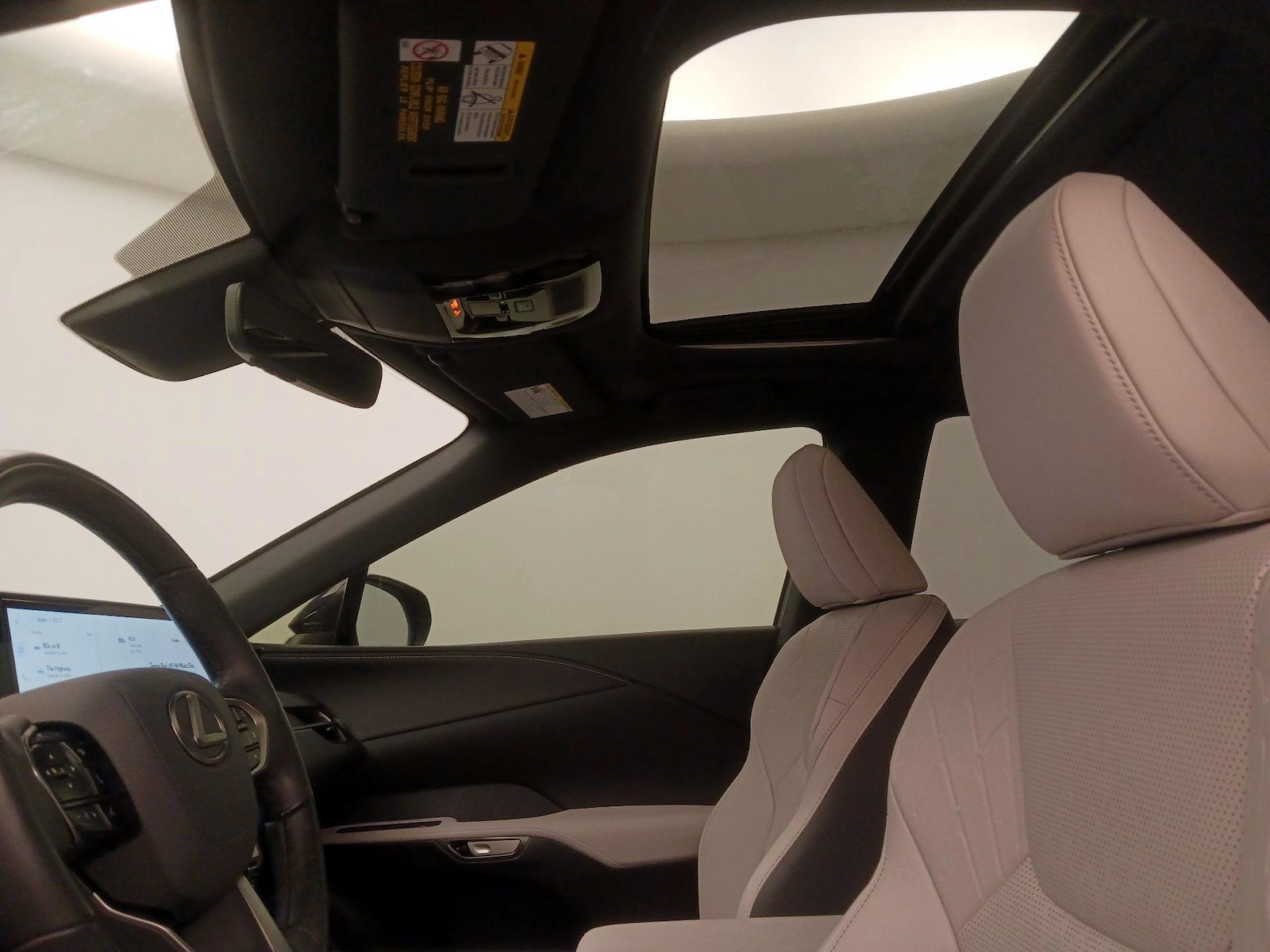 2026 Lexus RX 350 - Photo 21