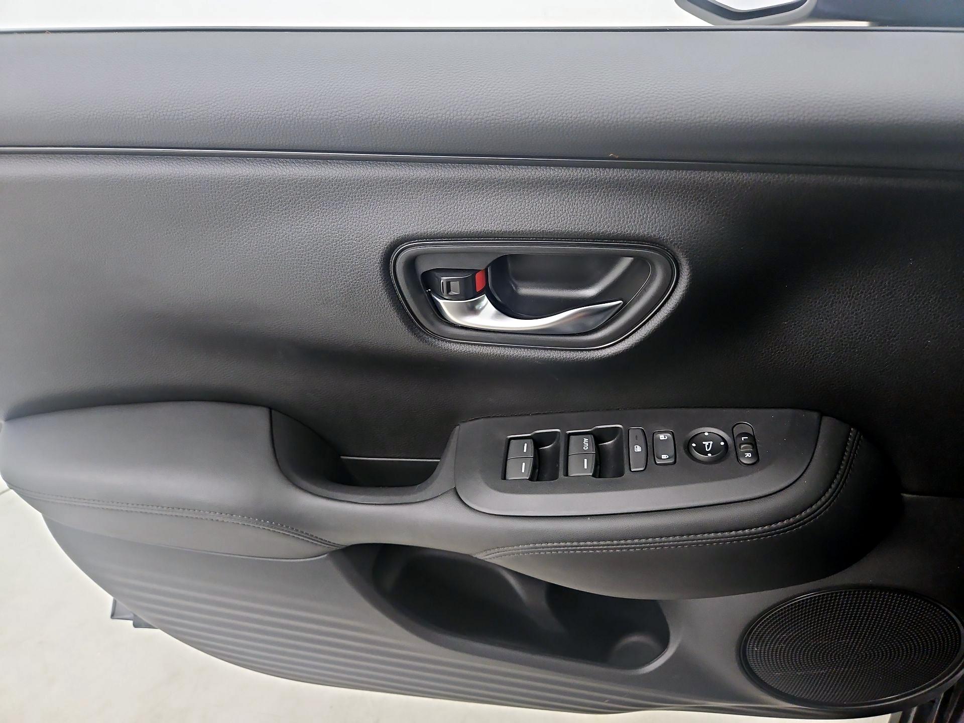 Thumbnail: 2025 Honda HR-V - 12