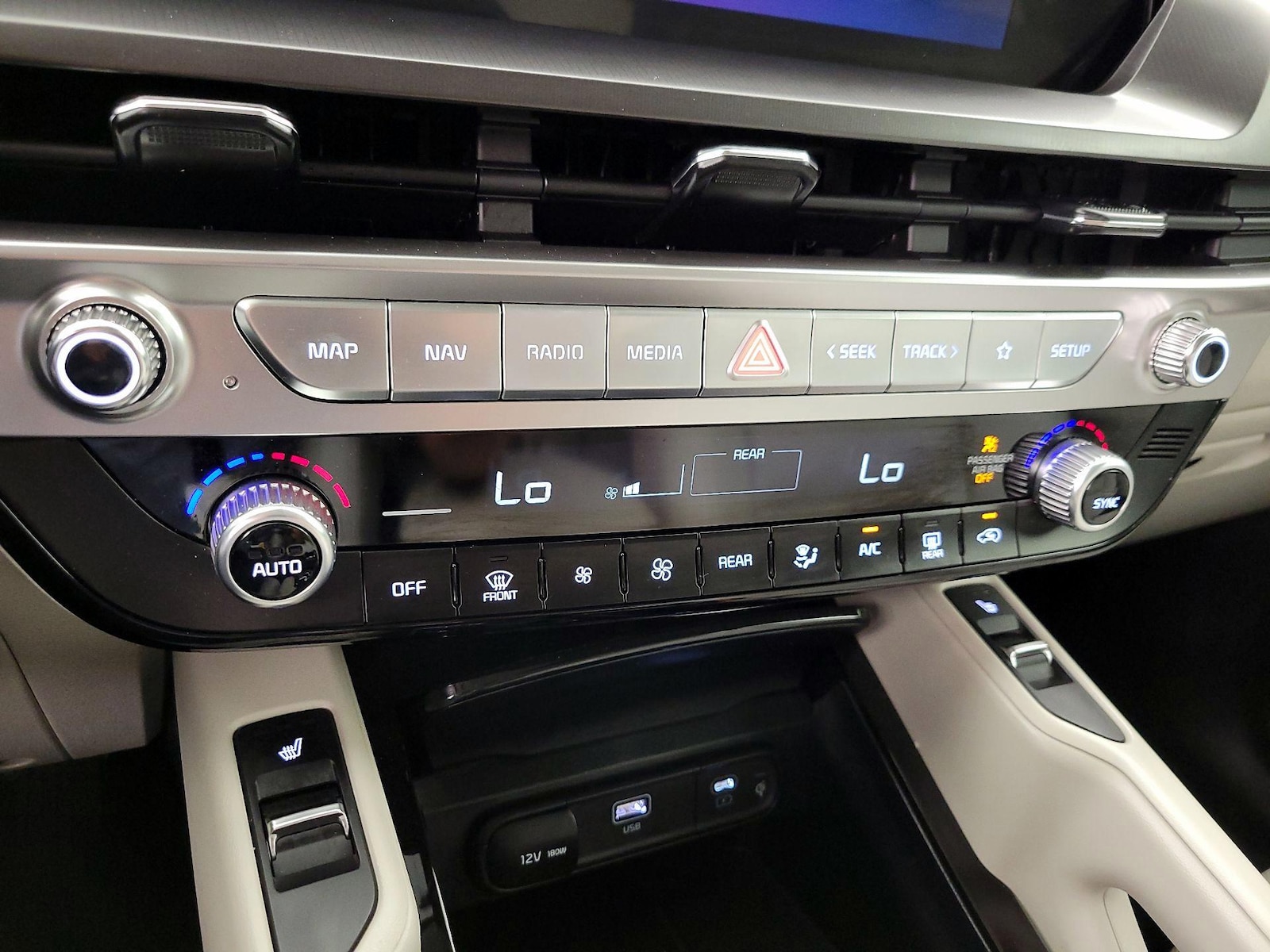 2025 Kia Telluride S - Photo 18