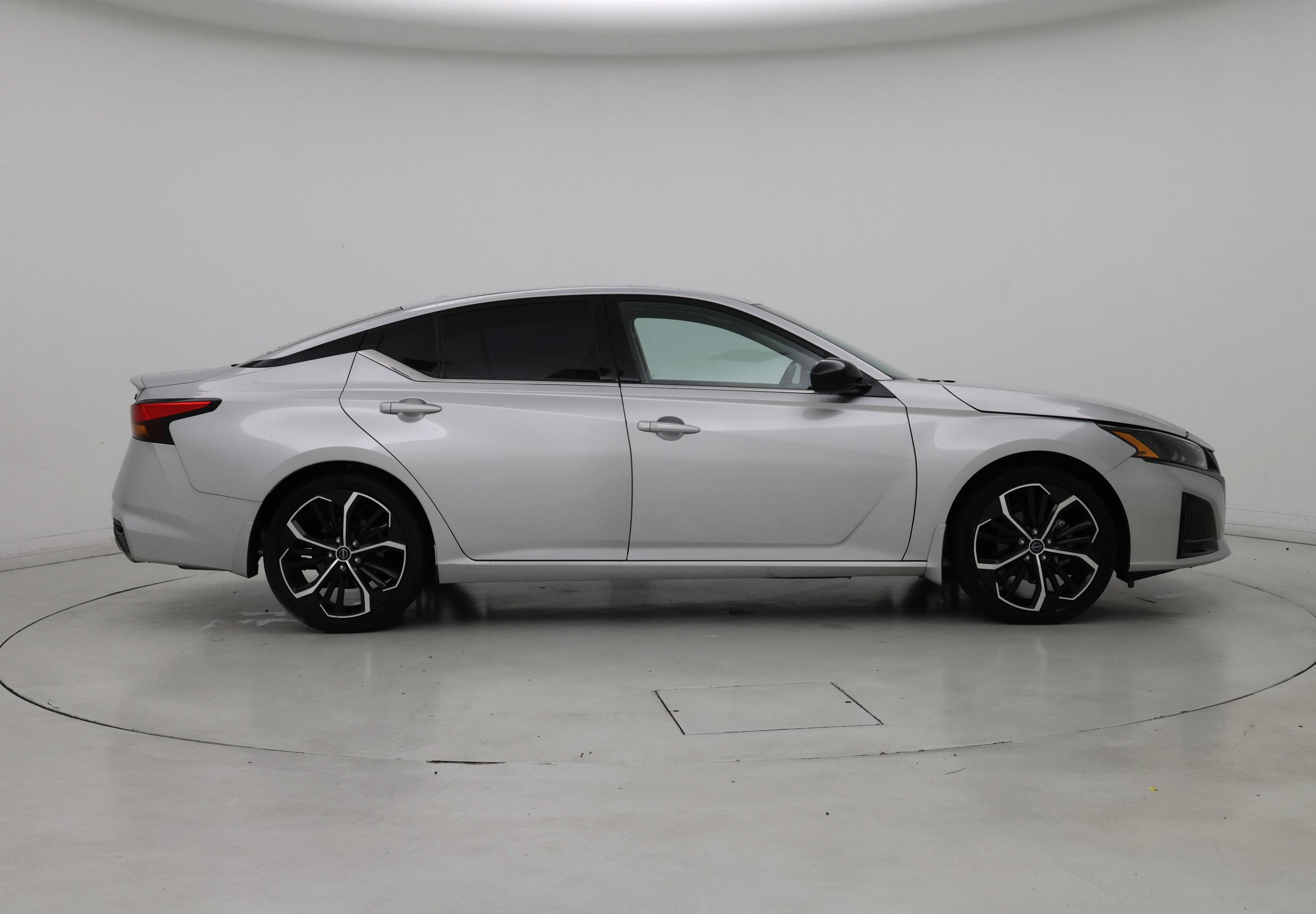 Thumbnail: 2023 Nissan Altima - 7