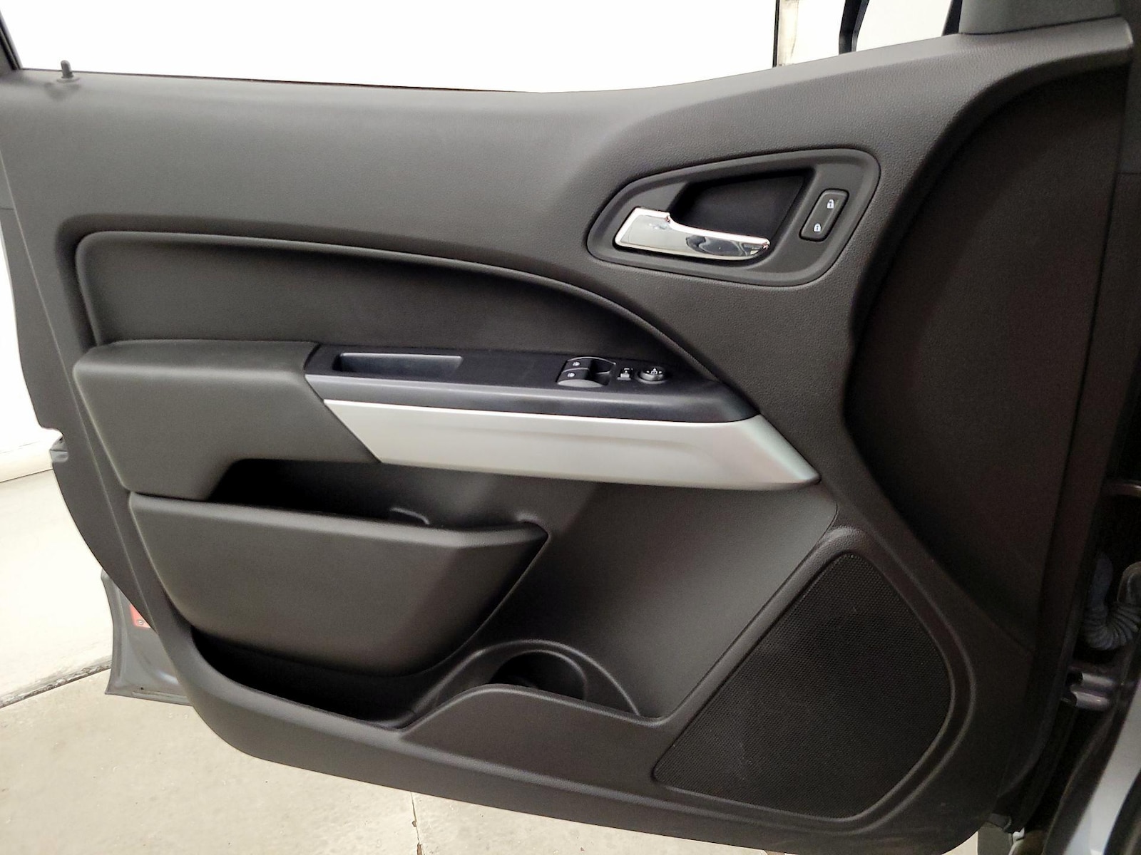 2021 Chevrolet Colorado LT - Photo 13