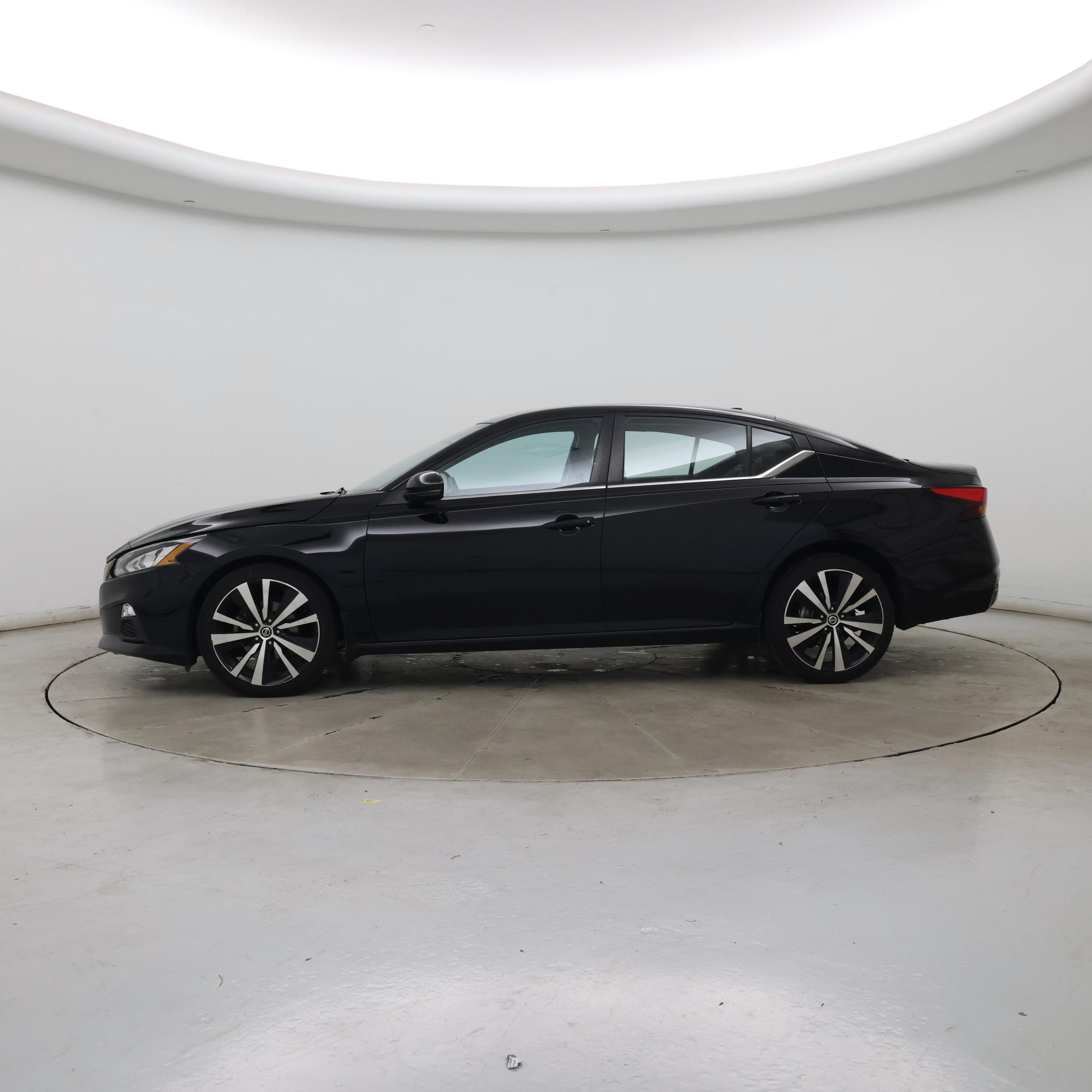 Thumbnail: 2020 Nissan Altima - 3