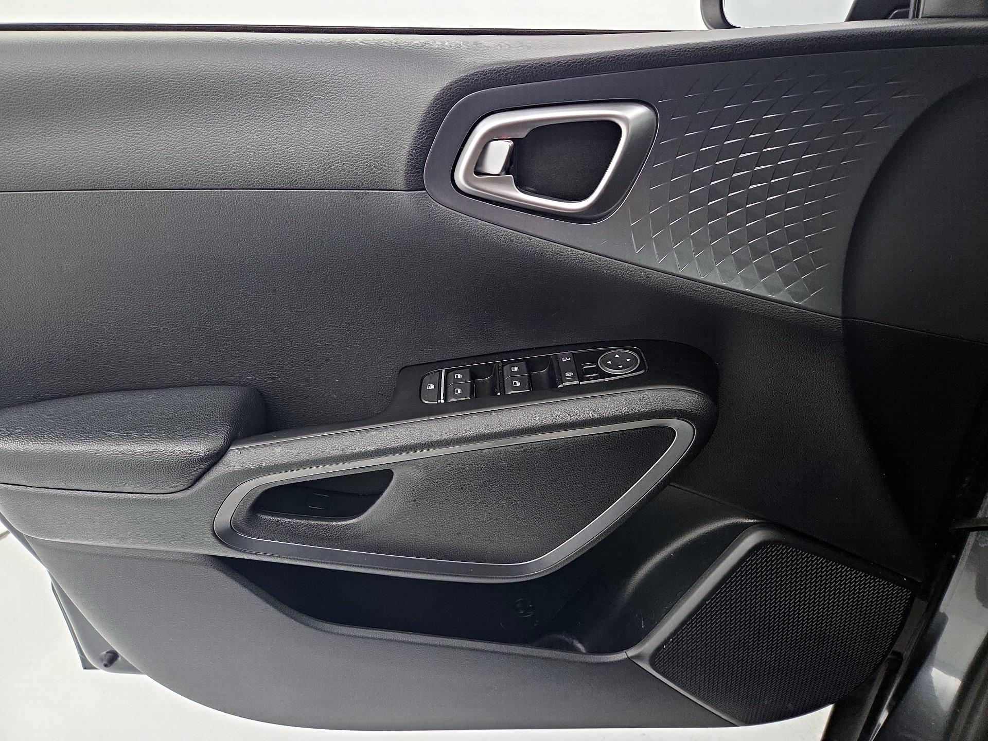 Thumbnail: 2020 Kia Soul - 12