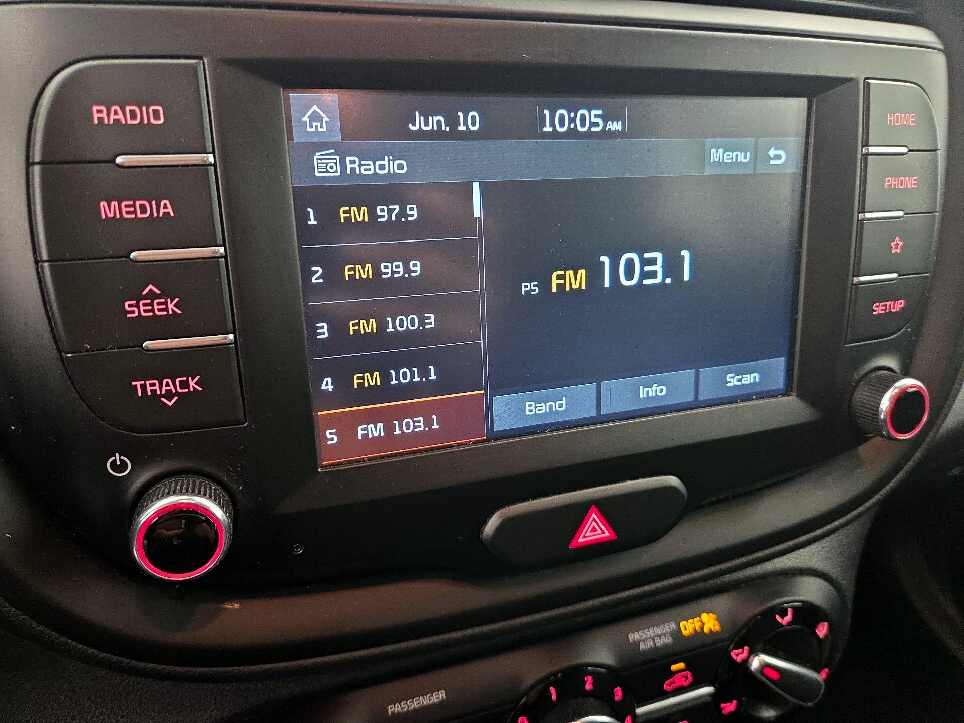 Thumbnail: 2020 Kia Soul - 15