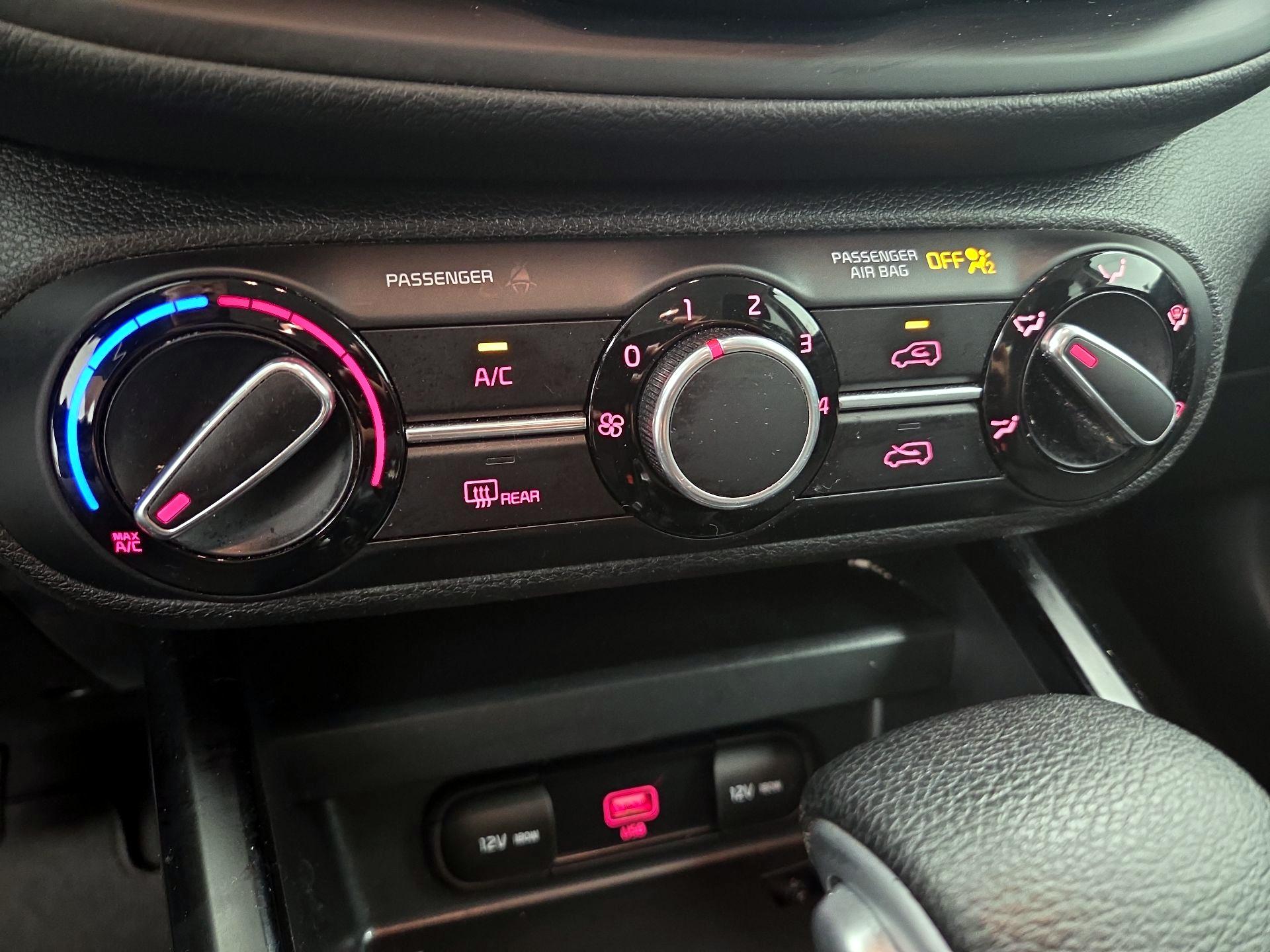 Thumbnail: 2020 Kia Soul - 16