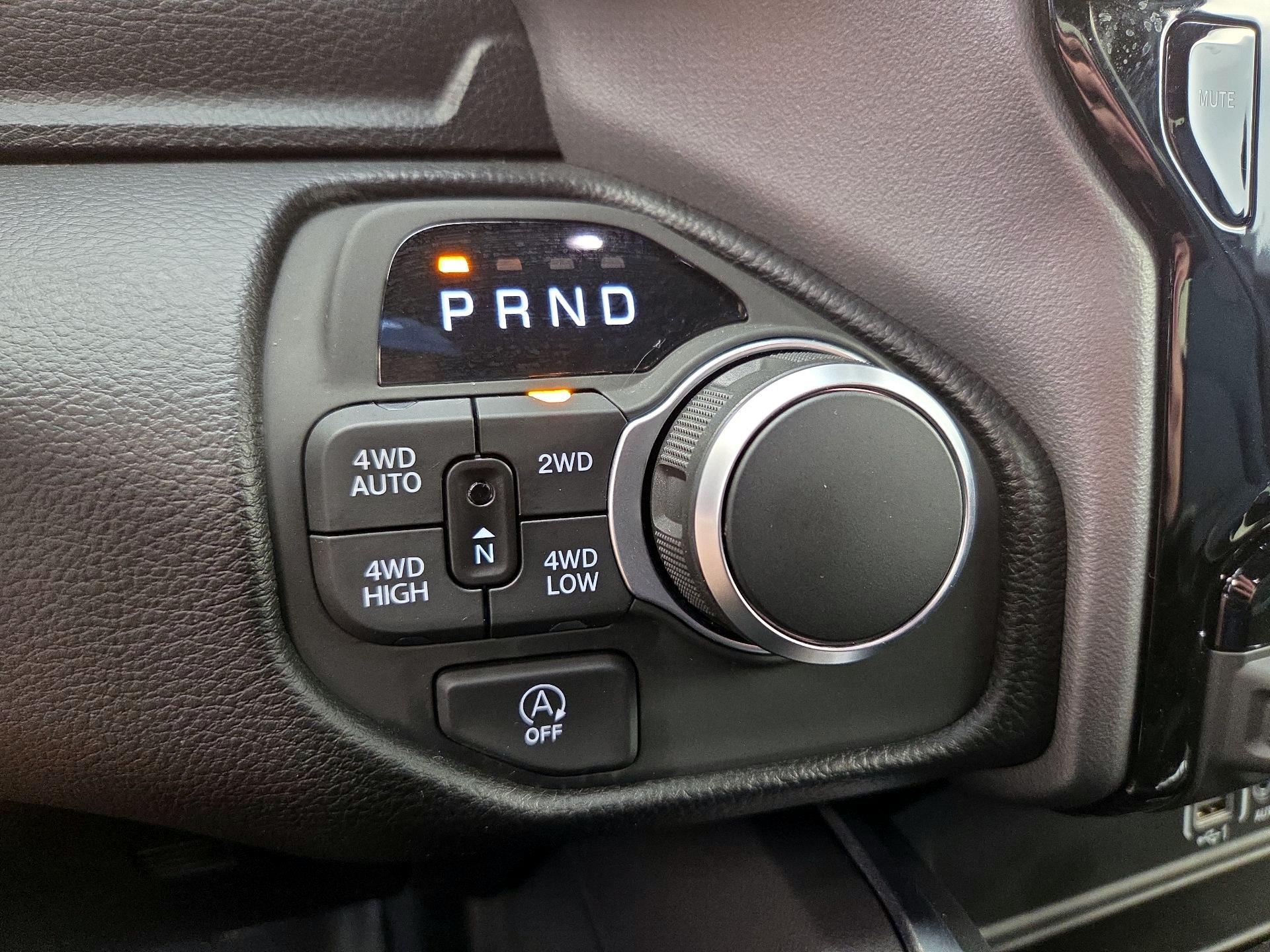 Thumbnail: 2025 RAM 1500 - 18
