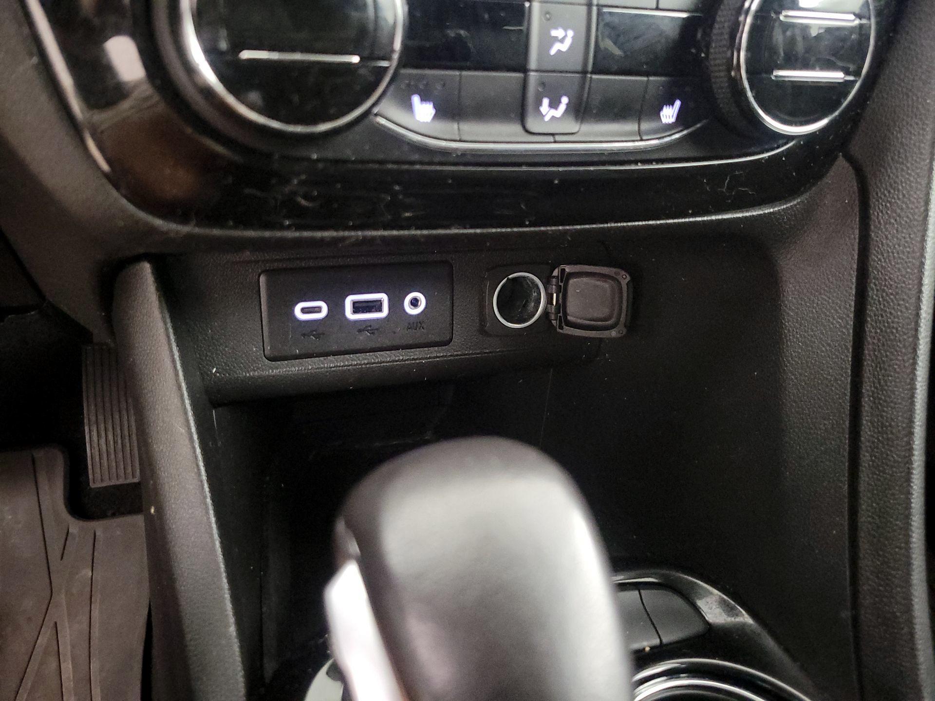 Thumbnail: 2021 Buick Encore GX - 18