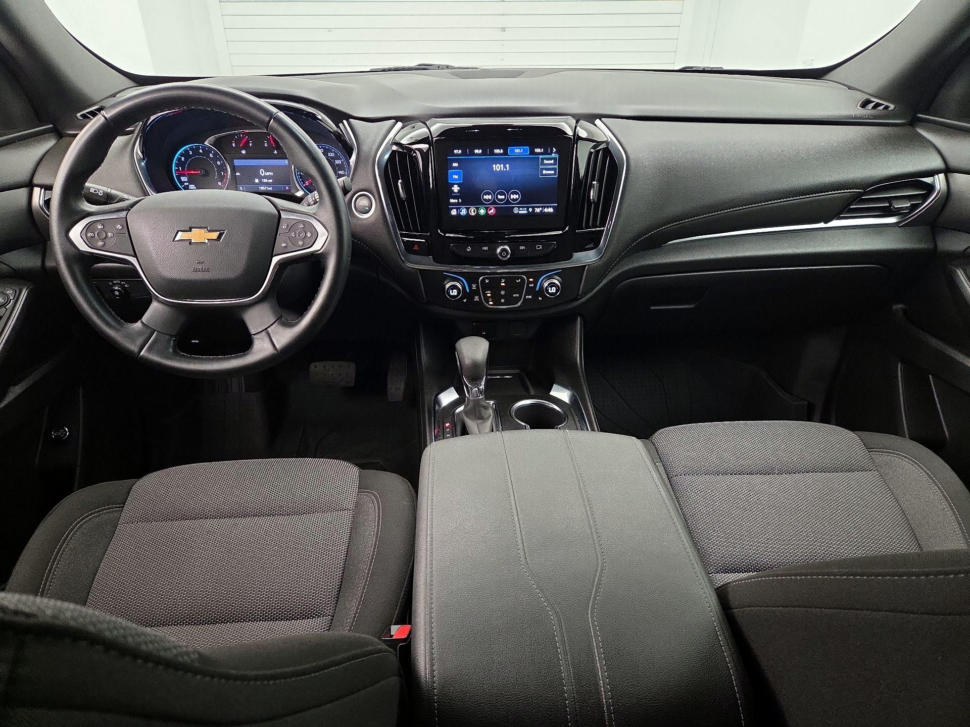 Thumbnail: 2023 Chevrolet Traverse - 9