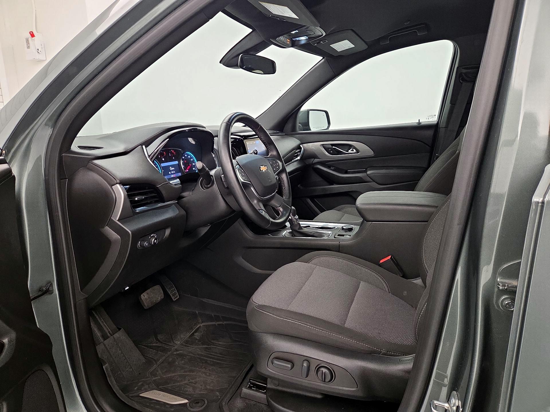 Thumbnail: 2023 Chevrolet Traverse - 11