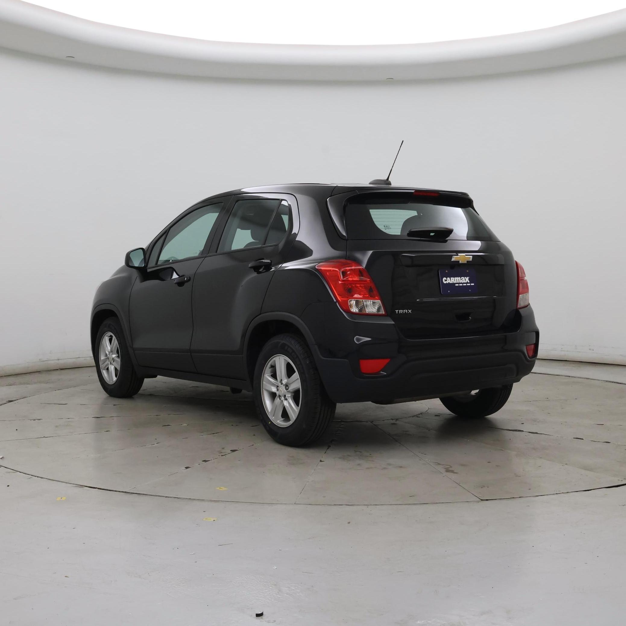 Thumbnail: 2021 Chevrolet Trax - 2